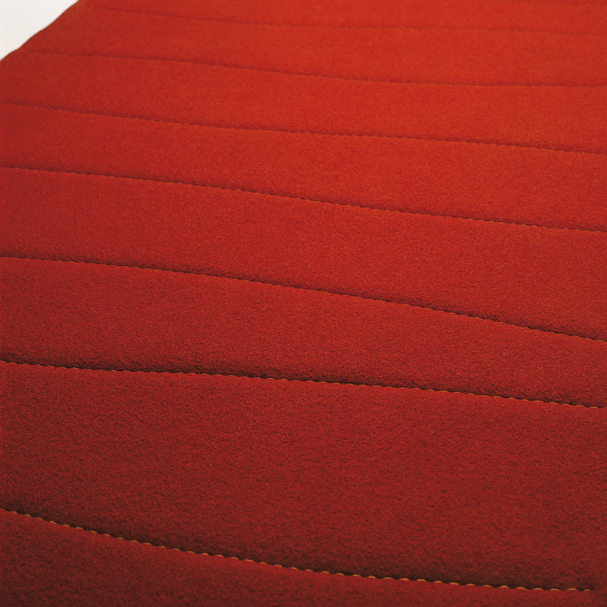 Display product Onda from manufacturer Paola Lenti