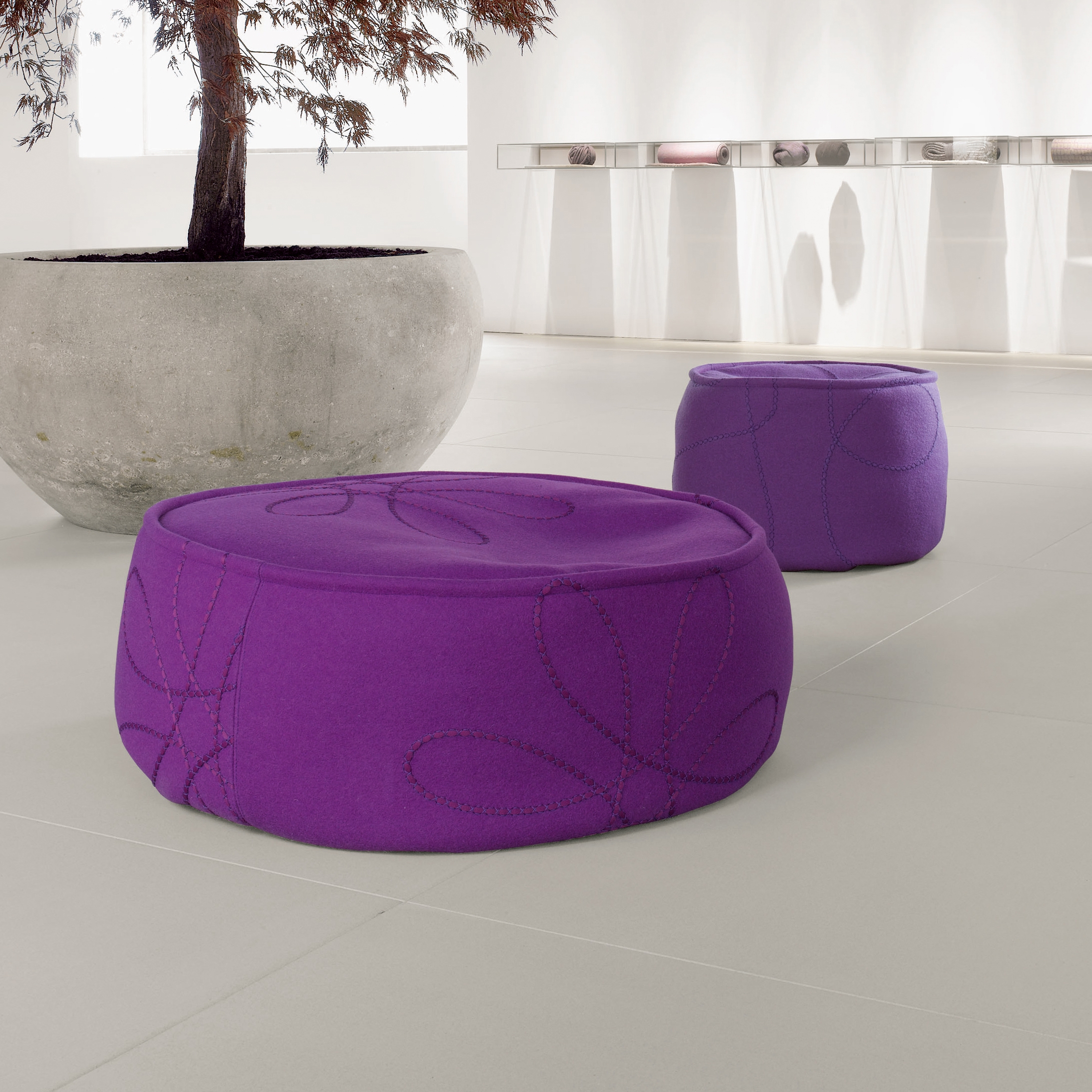 Display product Float from manufacturer Paola Lenti