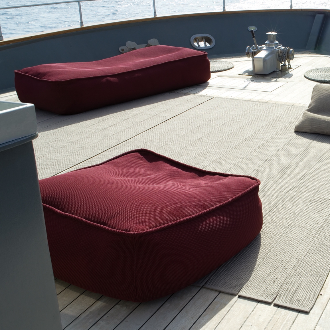 Display product Float from manufacturer Paola Lenti