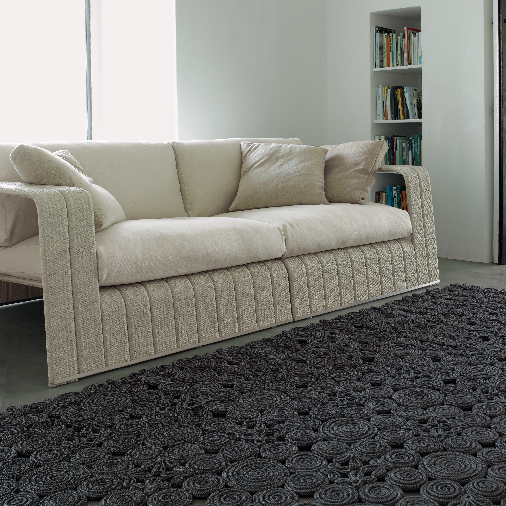 Display product Frame from manufacturer Paola Lenti
