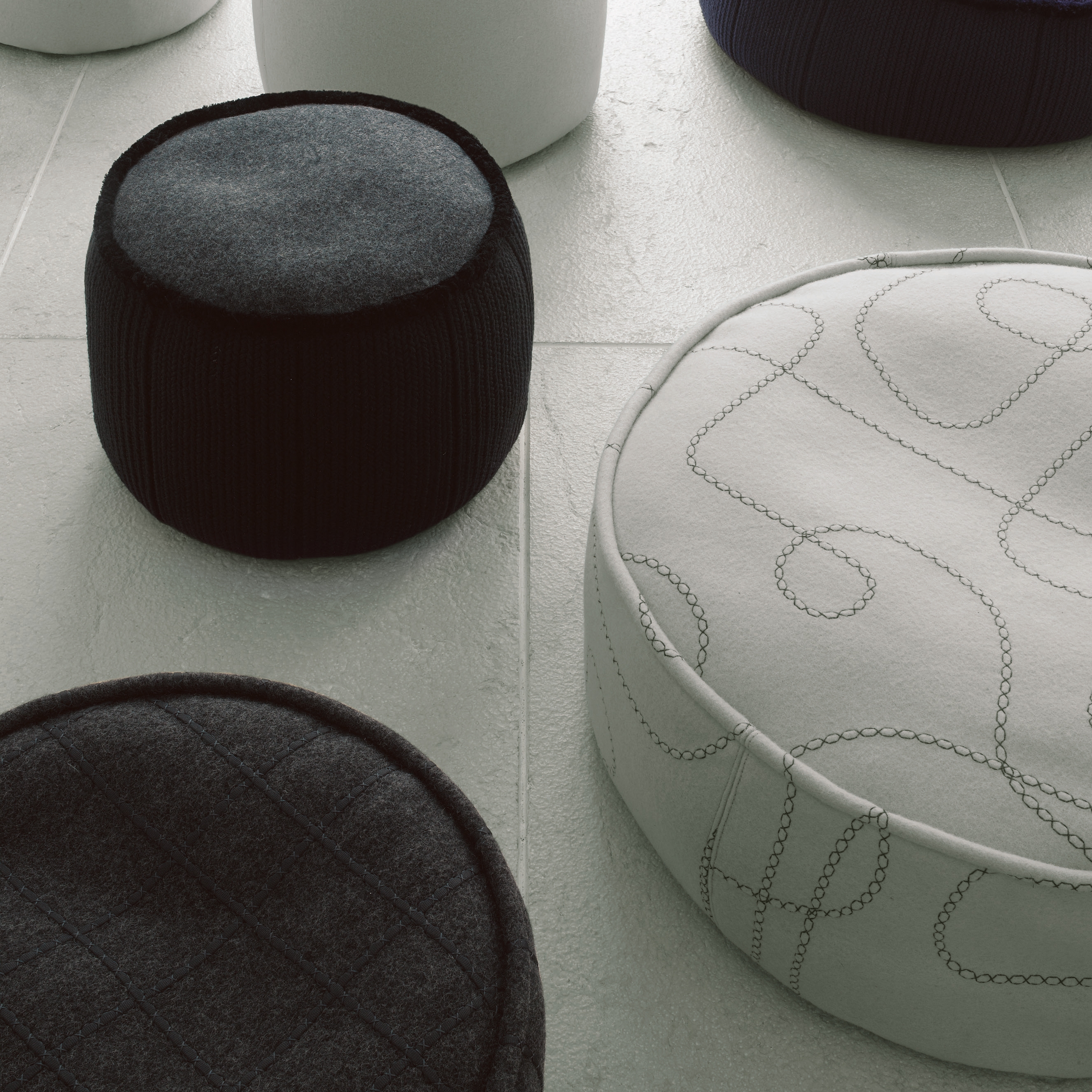 Mostra il prodotto Poufs del produttore Paola Lenti