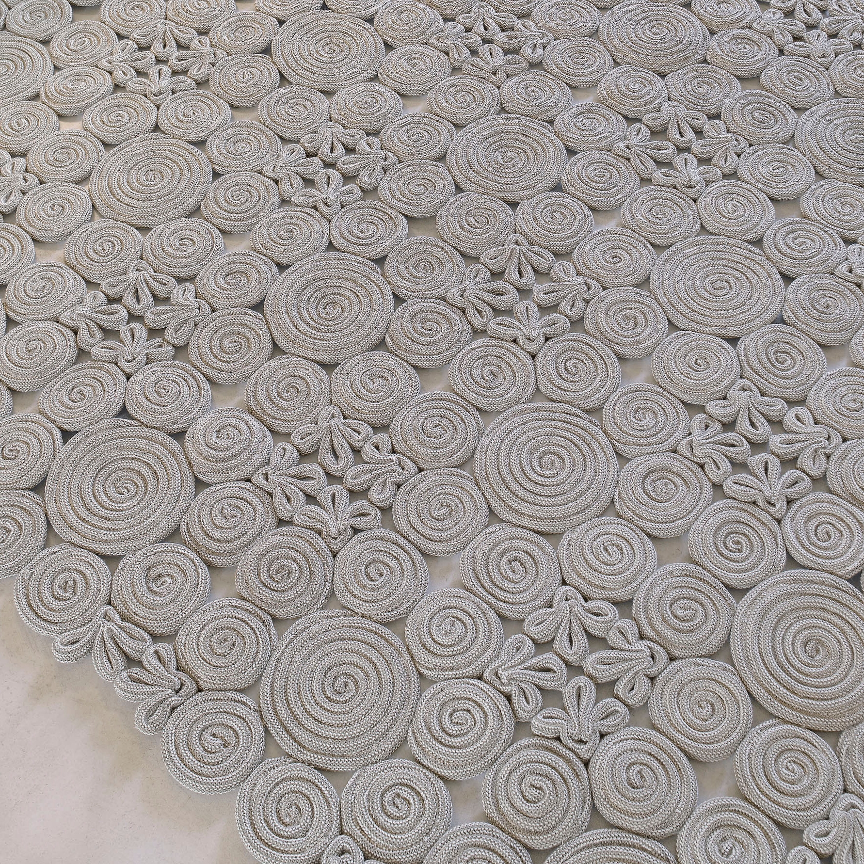 Display product Spin from manufacturer Paola Lenti