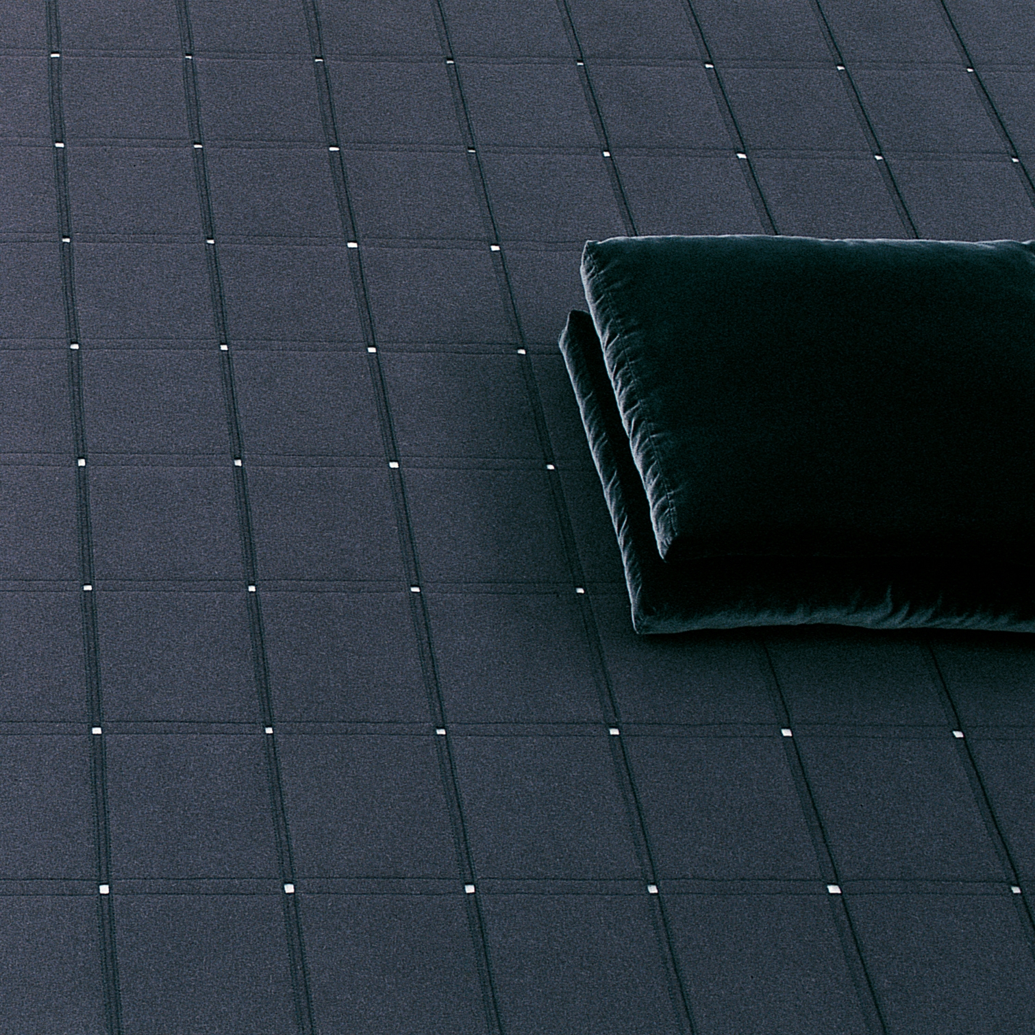 Display product Net from manufacturer Paola Lenti