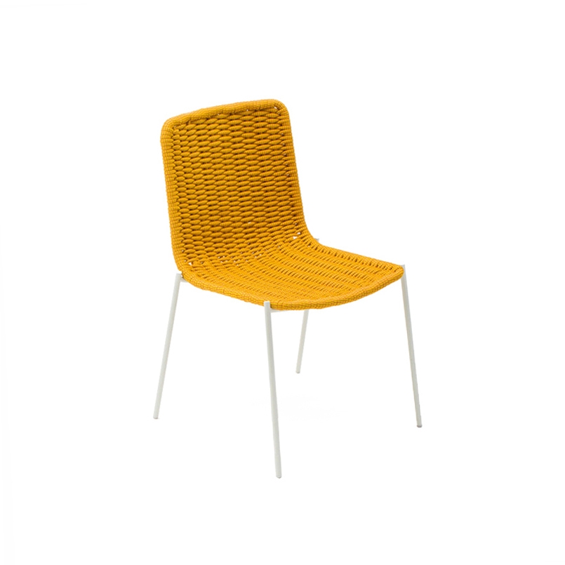 Kiti | Chair