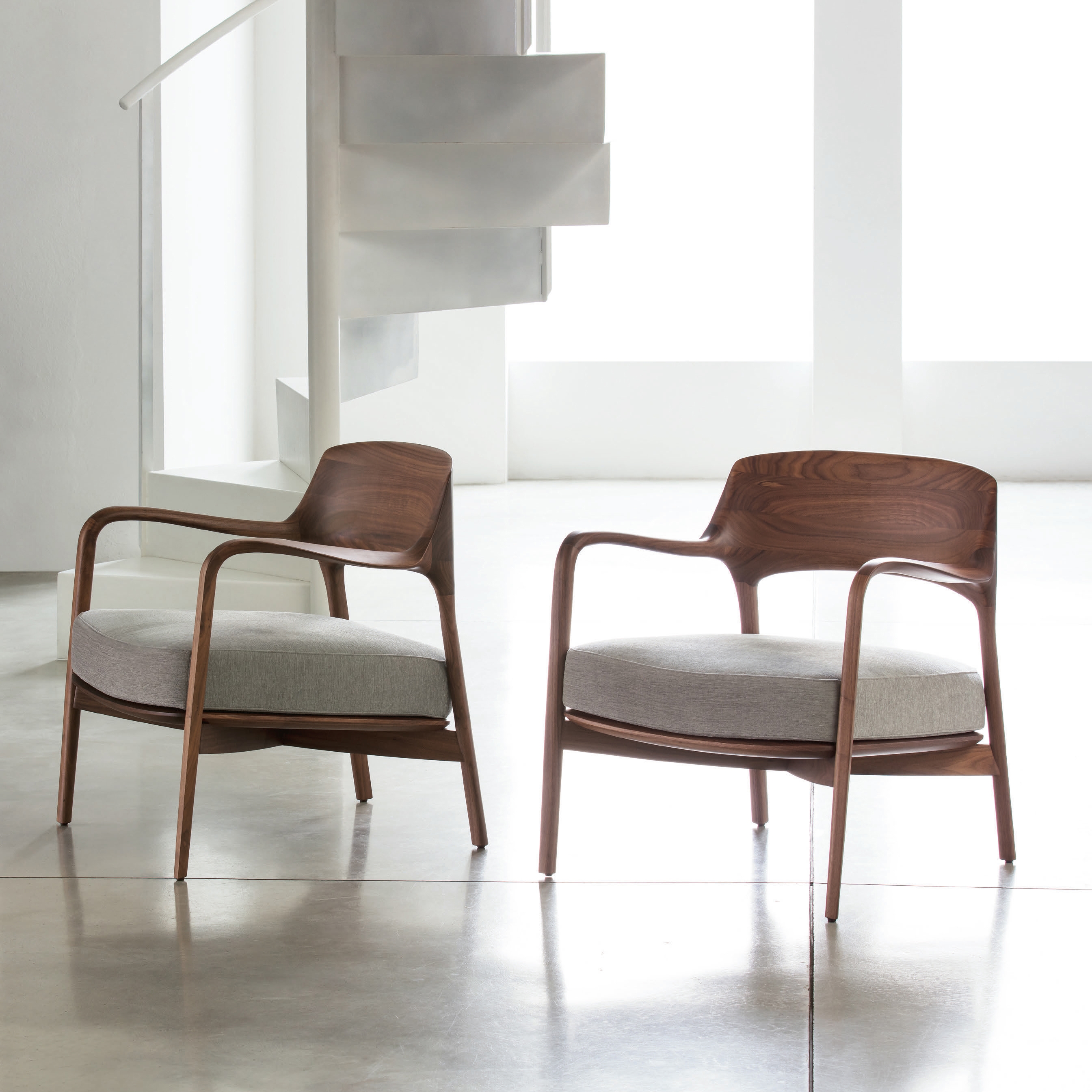 SOFAS & ARMCHAIRS