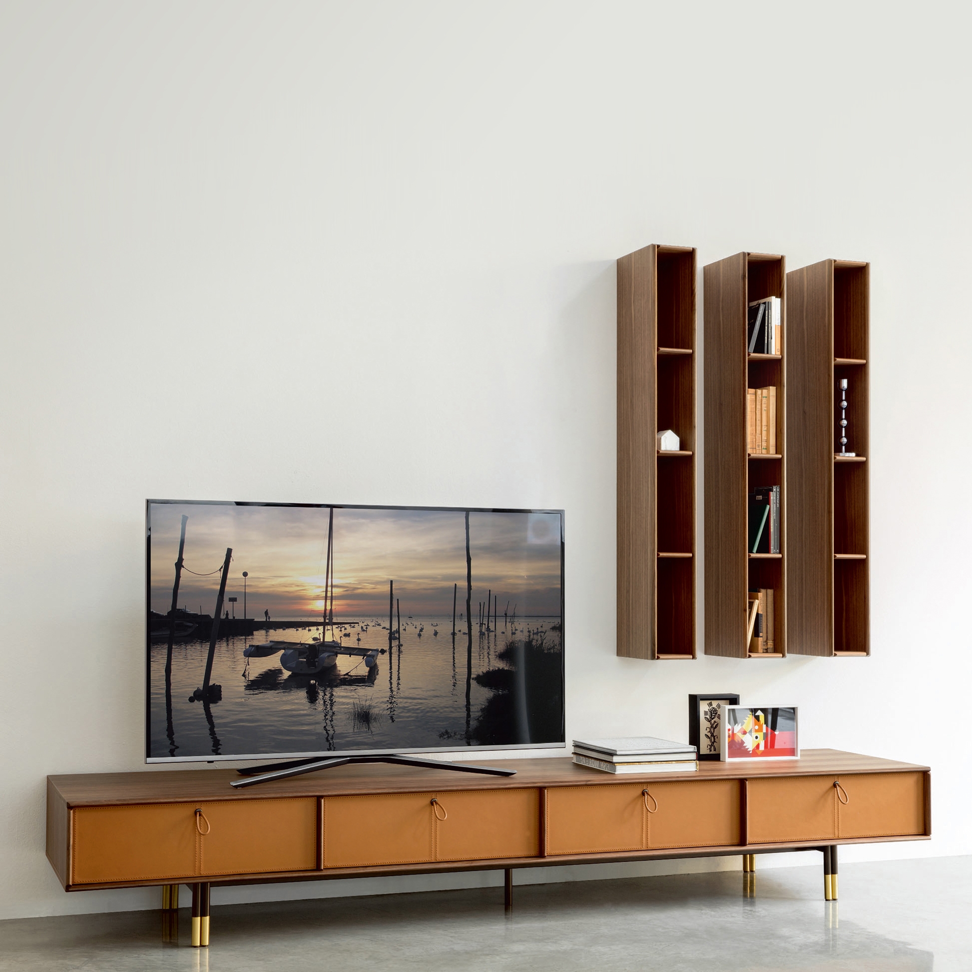 Produkt Bayus Porta Tv des Herstellers Porada anzeigen
