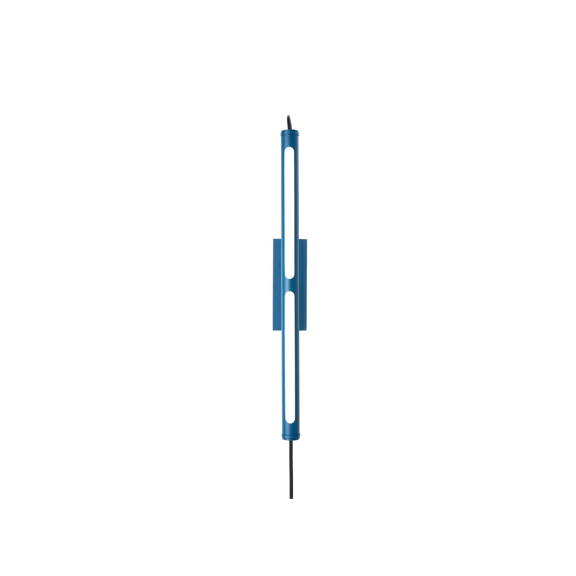 Display product Bloomsbury Wall - 500 - Blue (Cable - Wall Plug) from manufacturer RUBN 