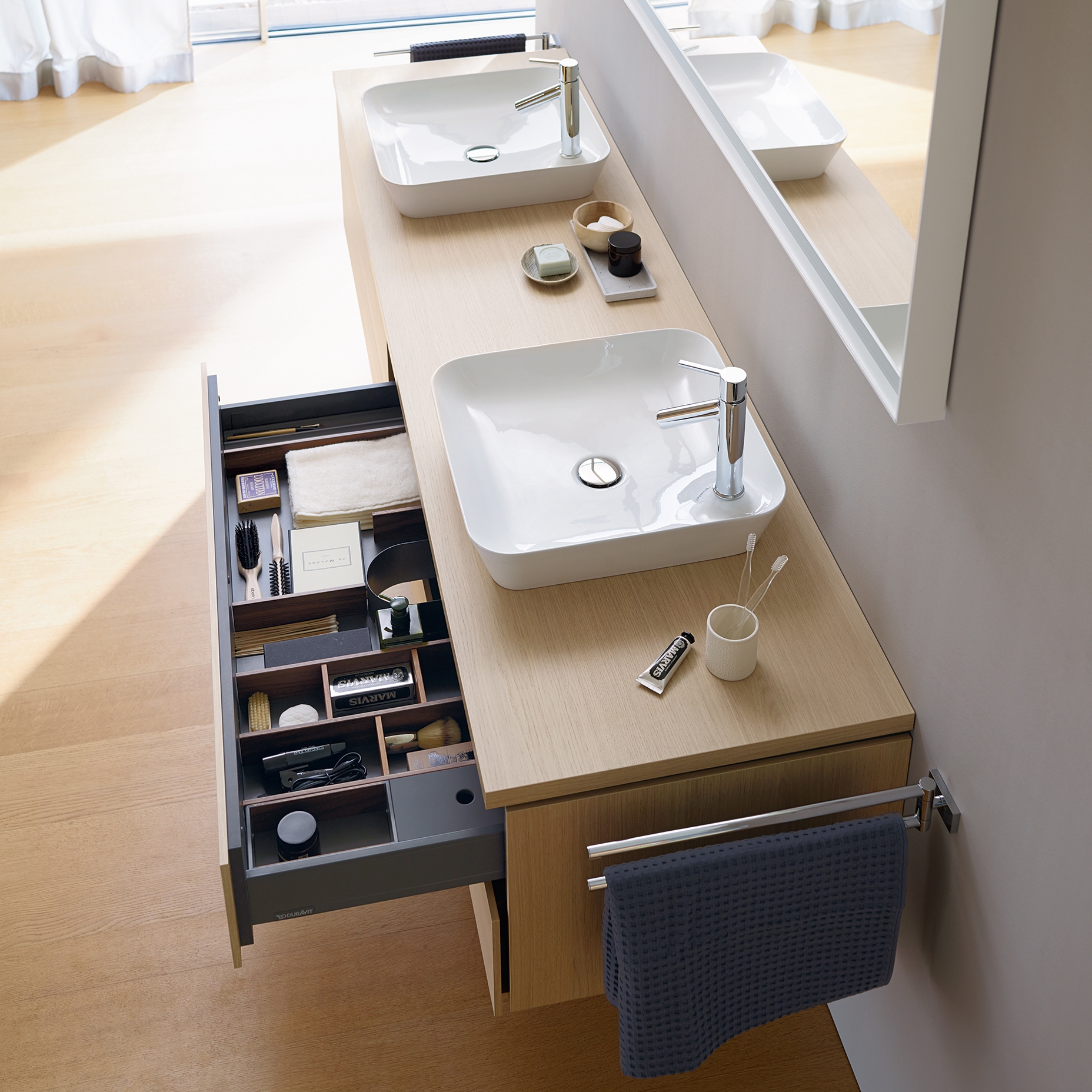 Display product L-Cube - Cabinet base from manufacturer DURAVIT