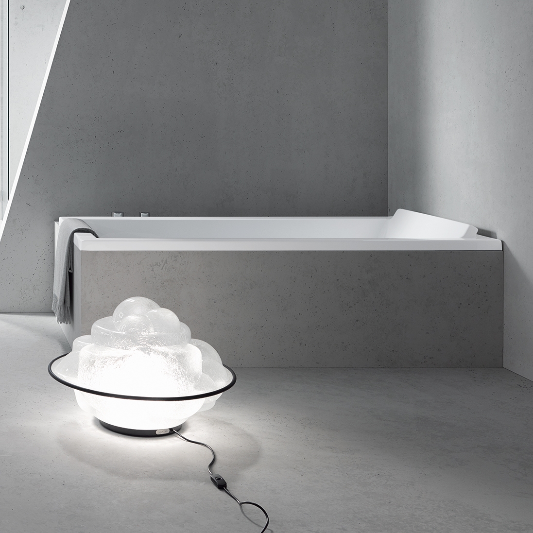 Mostra il prodotto ME by Starck - Bathtub del produttore DURAVIT