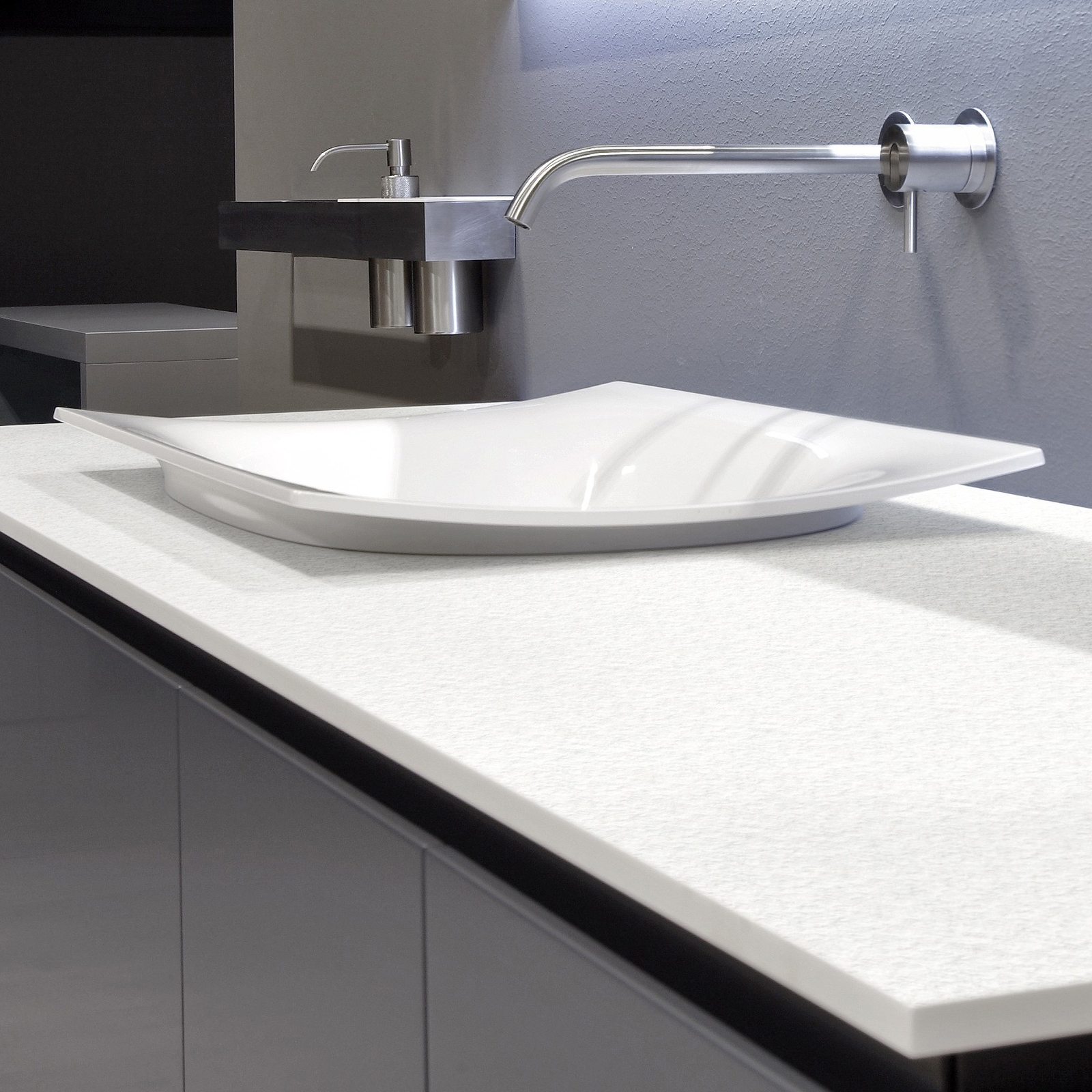 Display product Basico from manufacturer antoniolupi