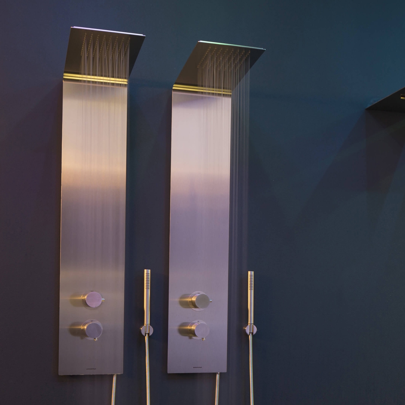 Display product Vela from manufacturer antoniolupi