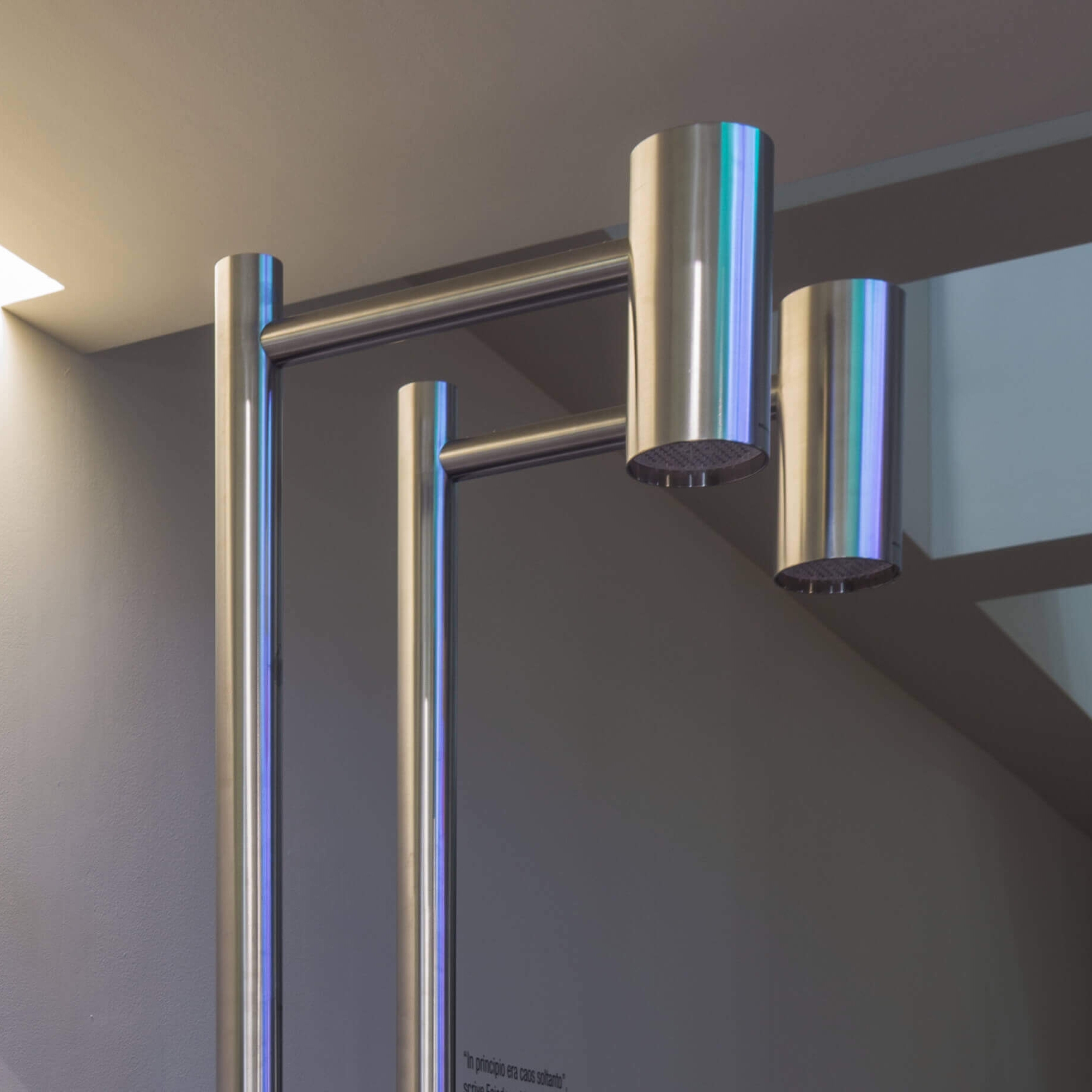 Display product Shawà from manufacturer antoniolupi