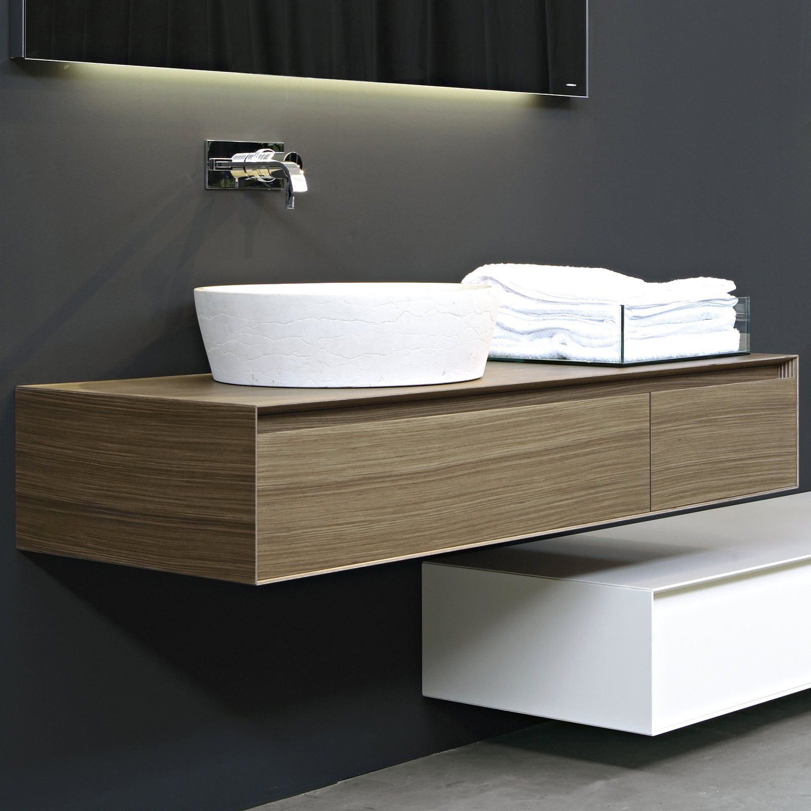 Display product Panta Rei from manufacturer antoniolupi