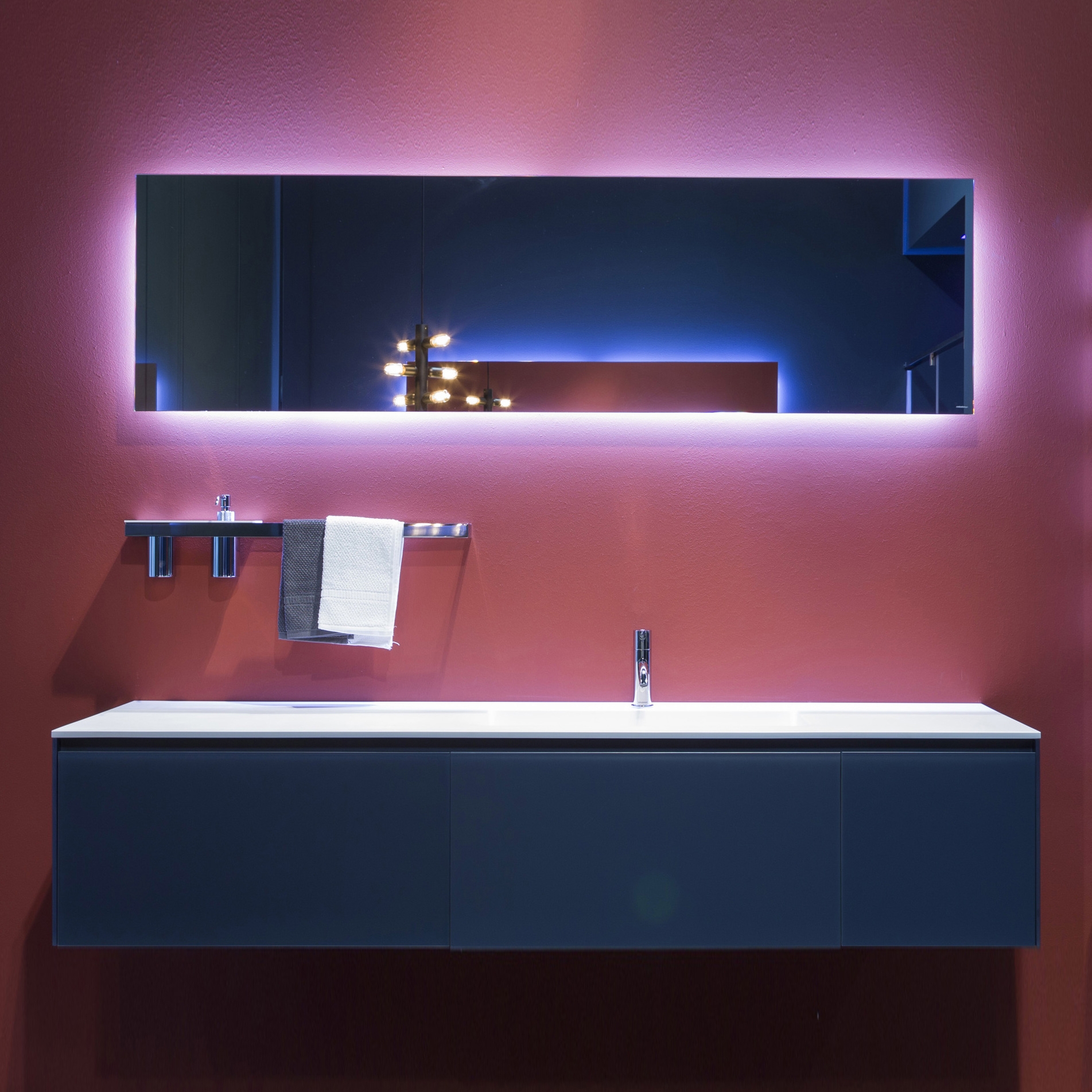 Display product Vario from manufacturer antoniolupi
