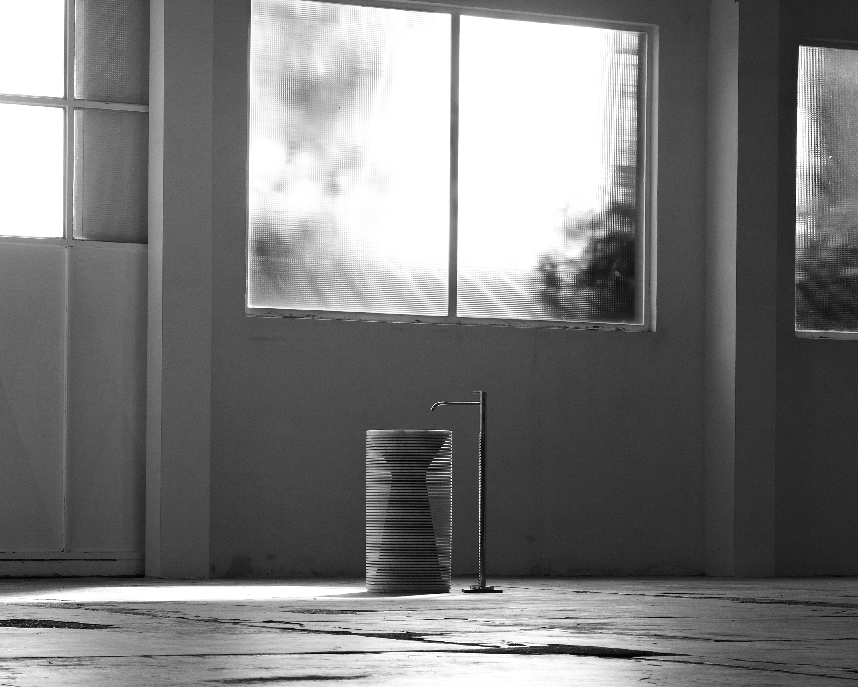 Display product Introverso from manufacturer antoniolupi