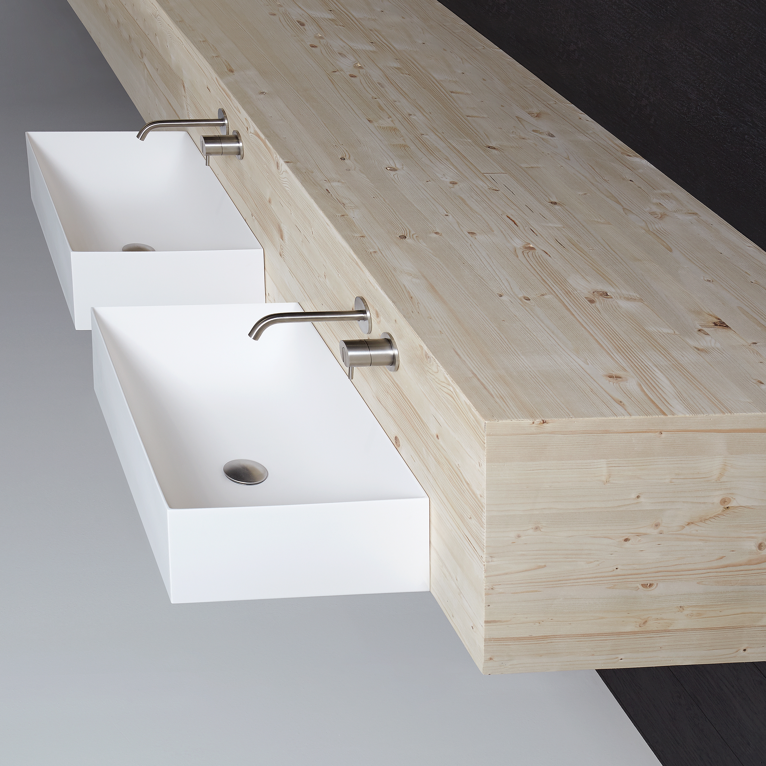 Display product Stratos from manufacturer antoniolupi