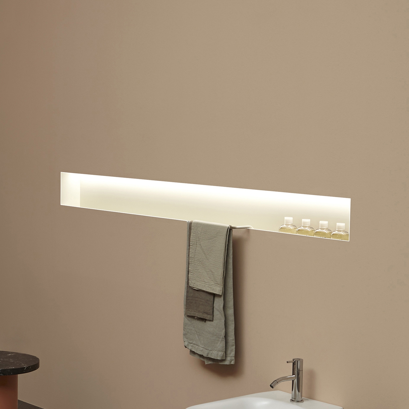 Display product Ombra from manufacturer antoniolupi