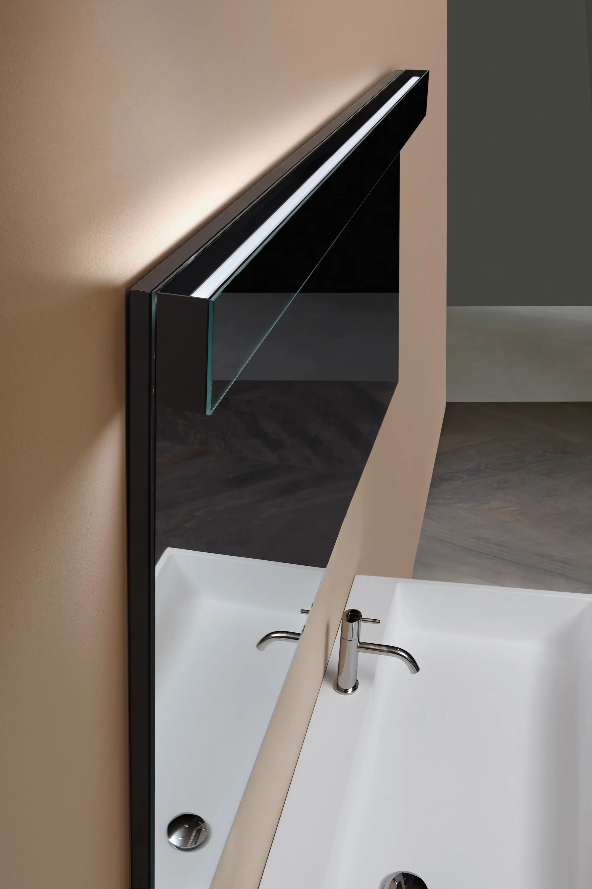 antoniolupi - Lucente