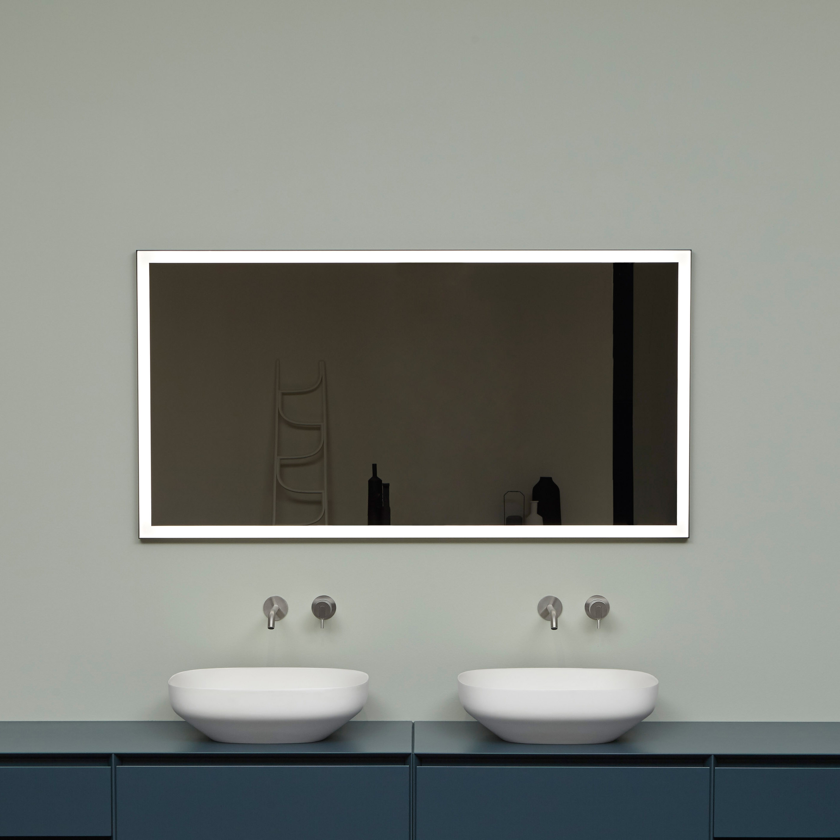 Display product Vertice from manufacturer antoniolupi