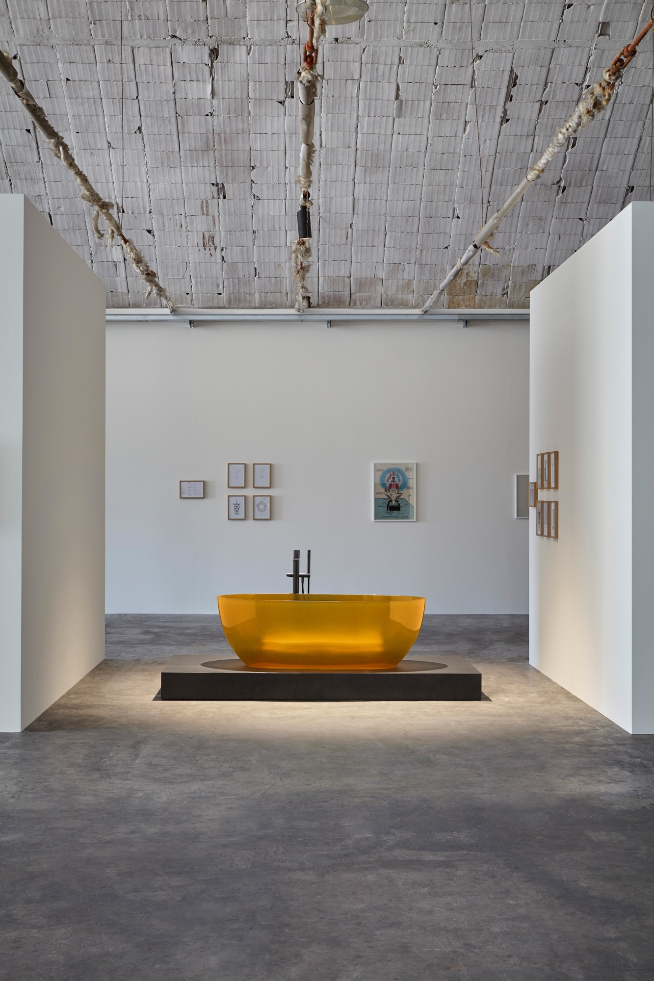 Display product Reflex Colore Ambra from manufacturer antoniolupi