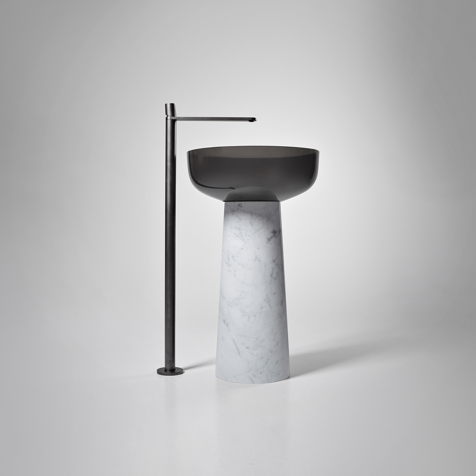 Display product Albume from manufacturer antoniolupi