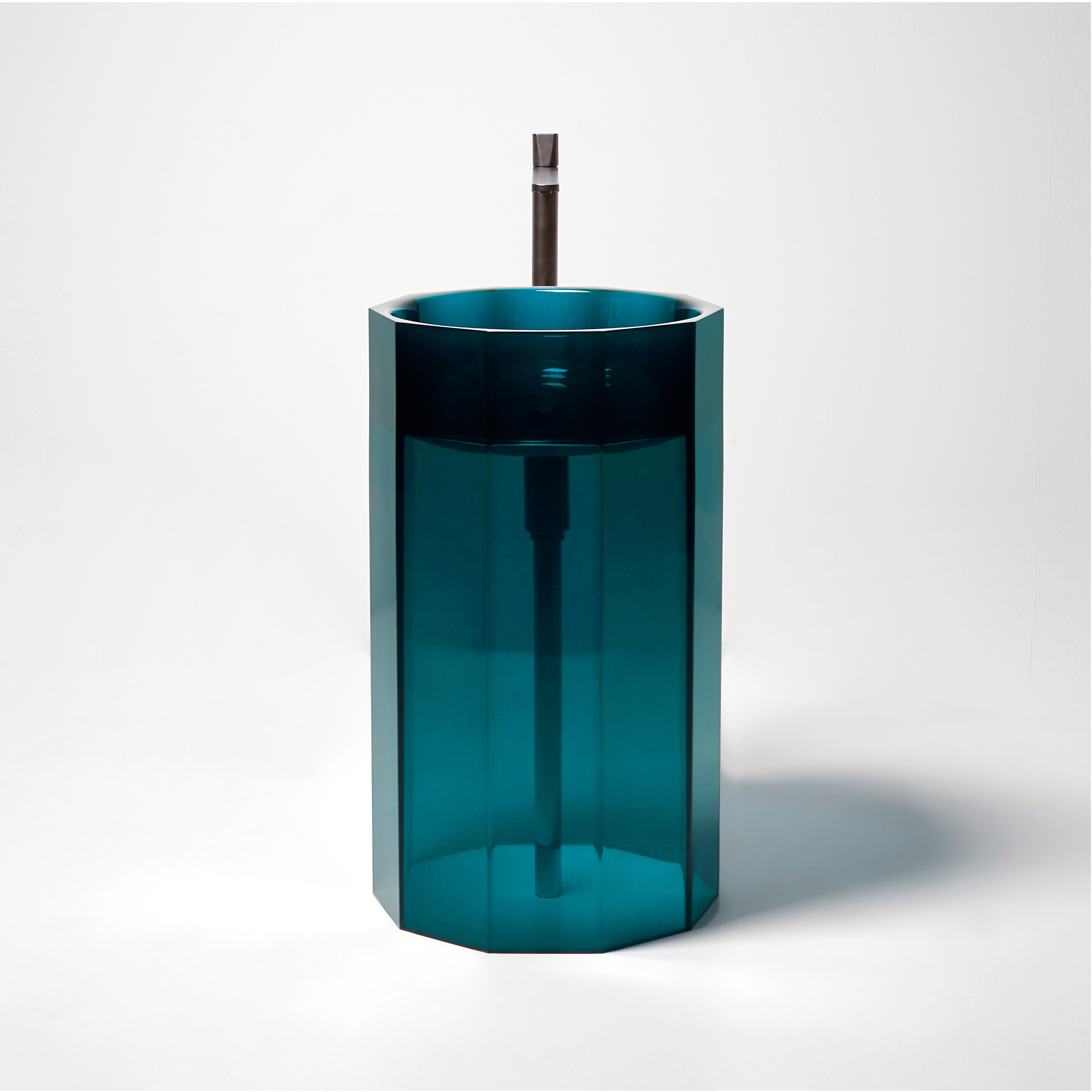 Display product Vitreo from manufacturer antoniolupi
