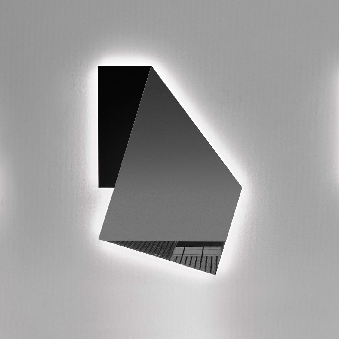 Display product Specchidicarta from manufacturer antoniolupi