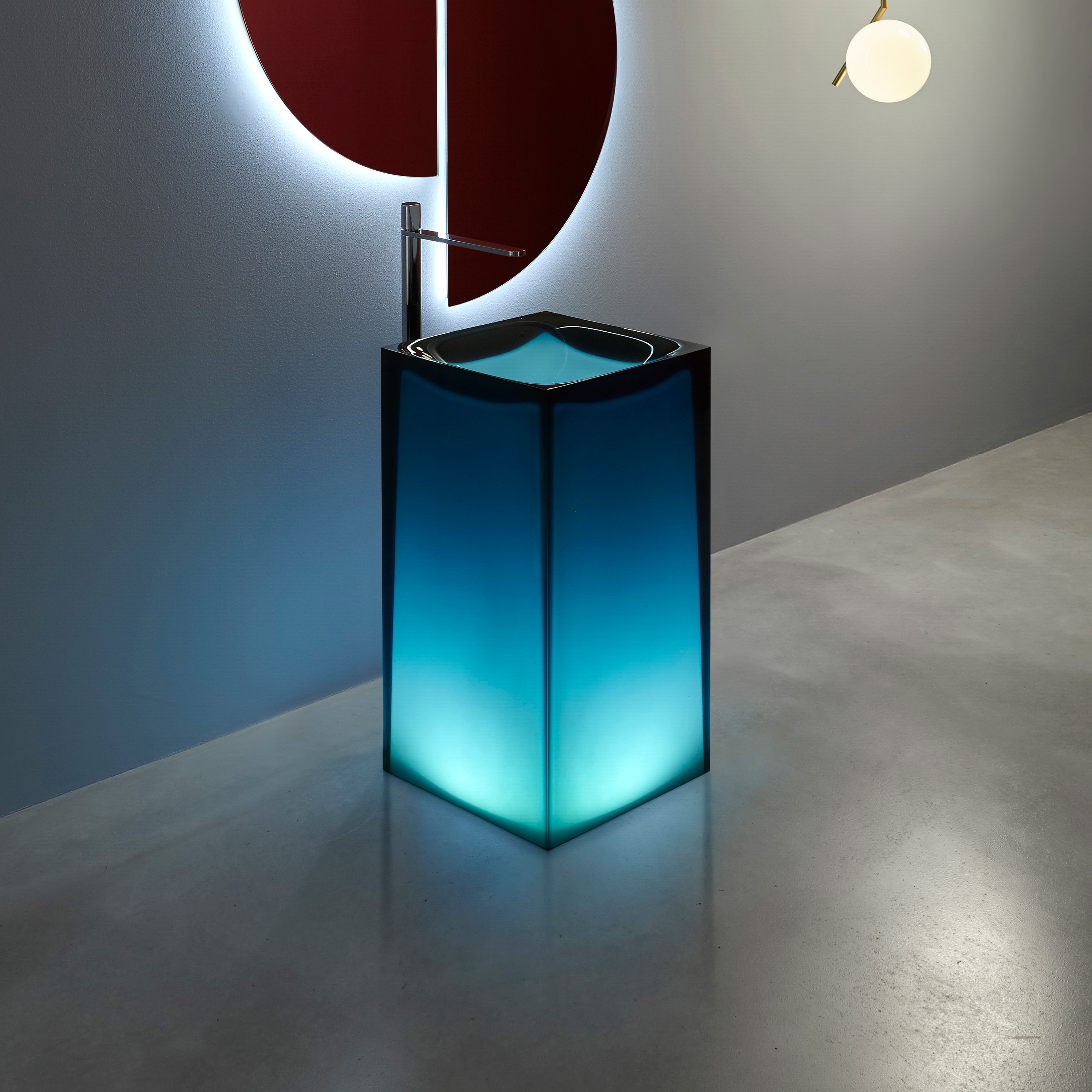 Display product Aura from manufacturer antoniolupi