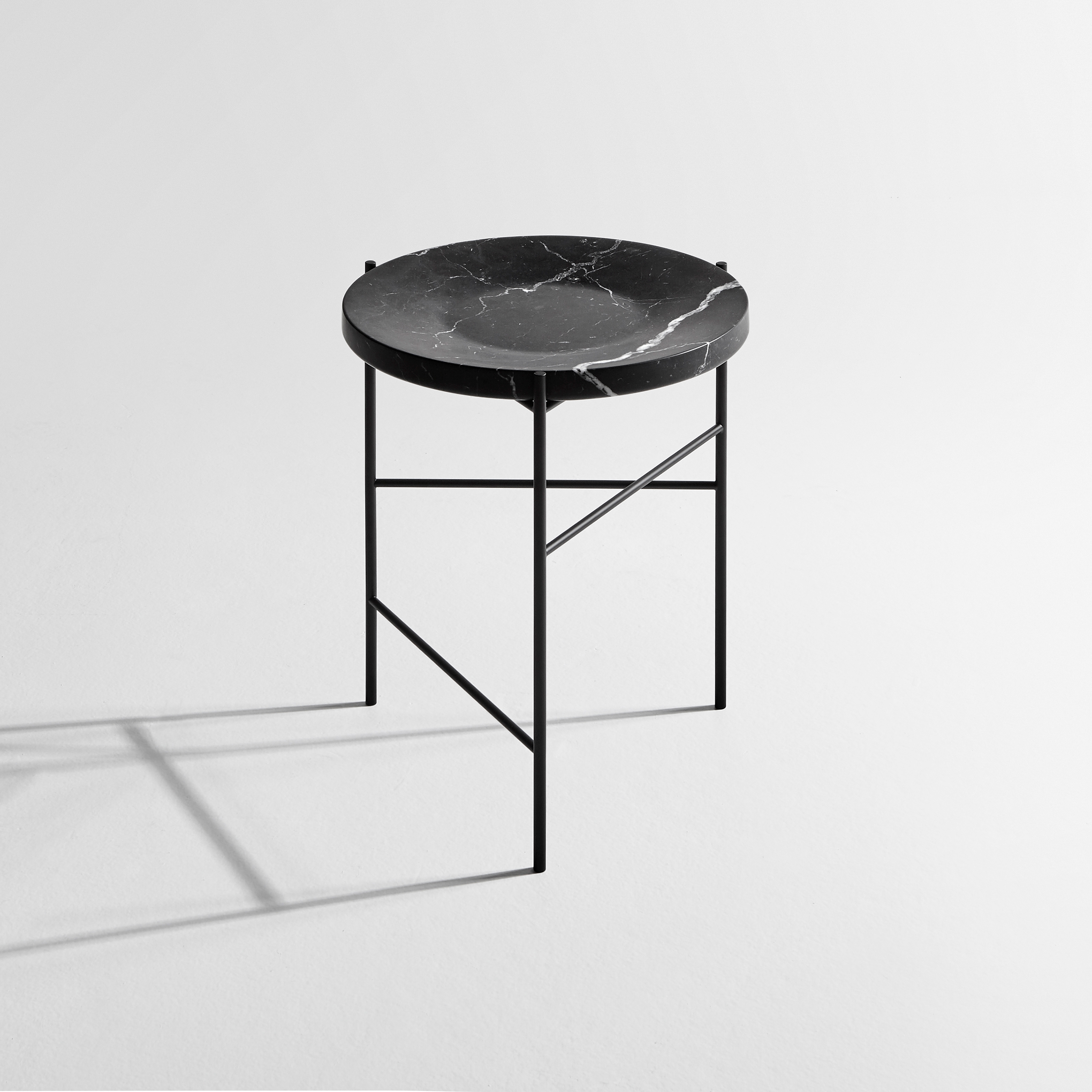 Produkt Paesaggi Sospesi Coffee Tables des Herstellers antoniolupi anzeigen