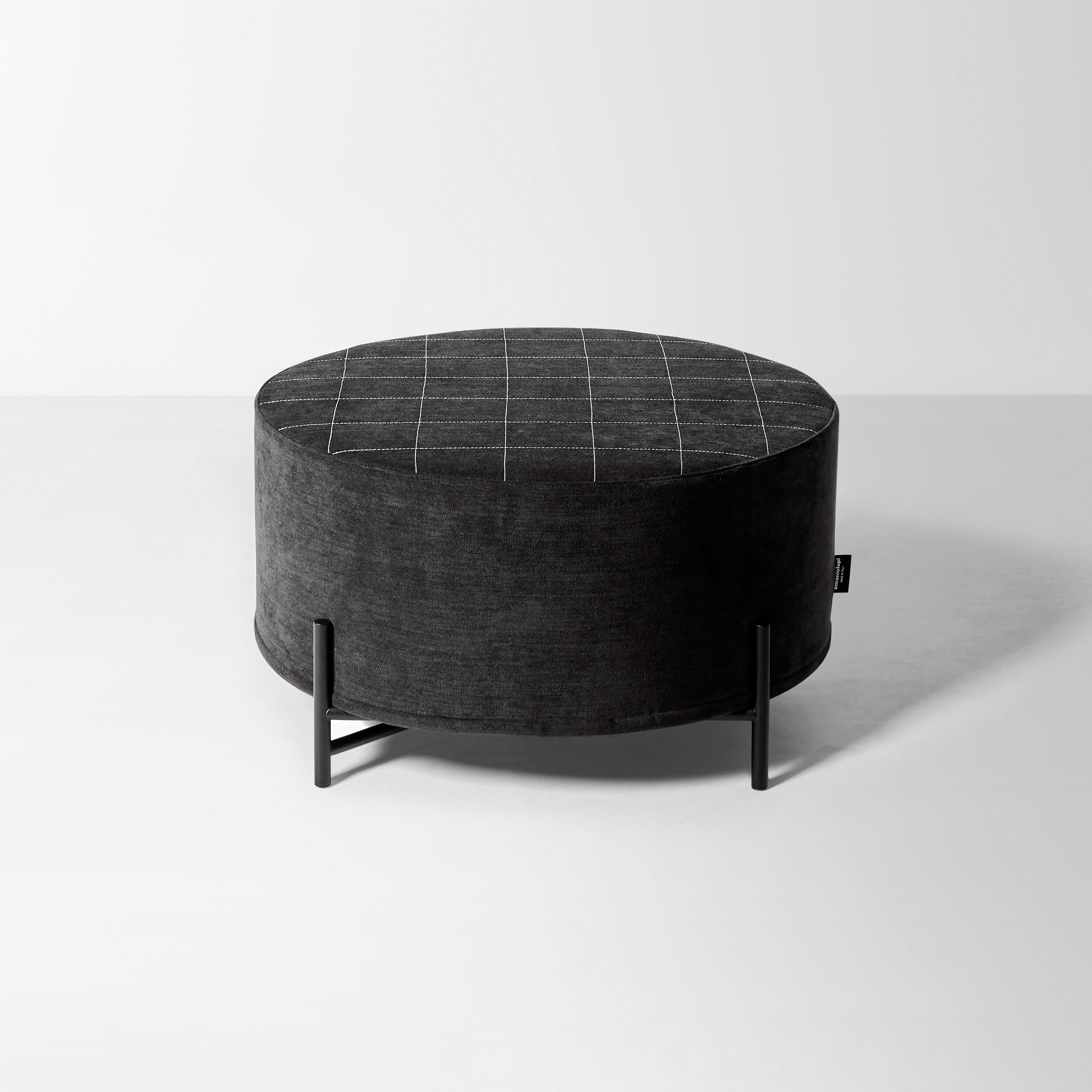Display product Paesaggi Sospesi Puff from manufacturer antoniolupi