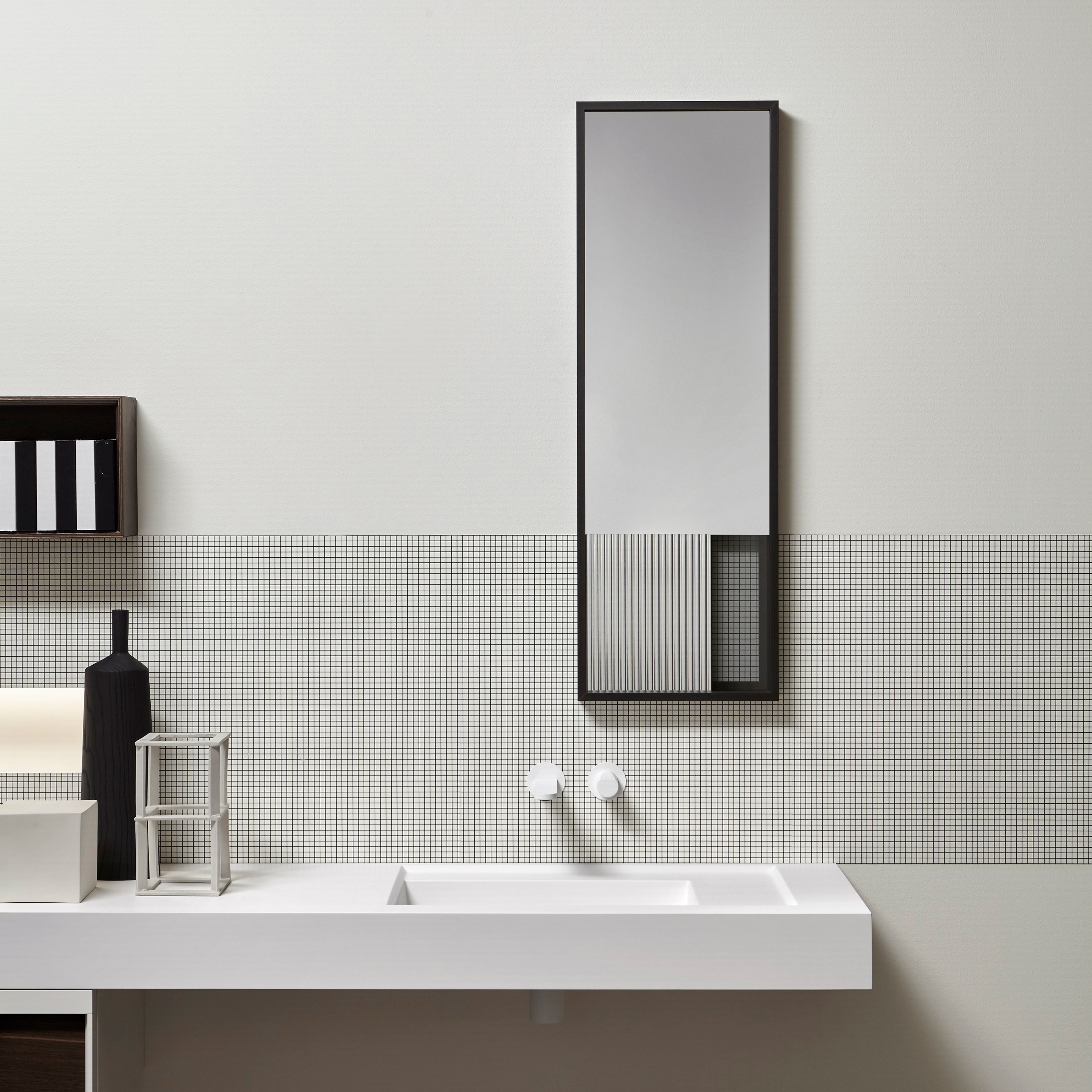 Display product Tratteggio Mirror from manufacturer antoniolupi