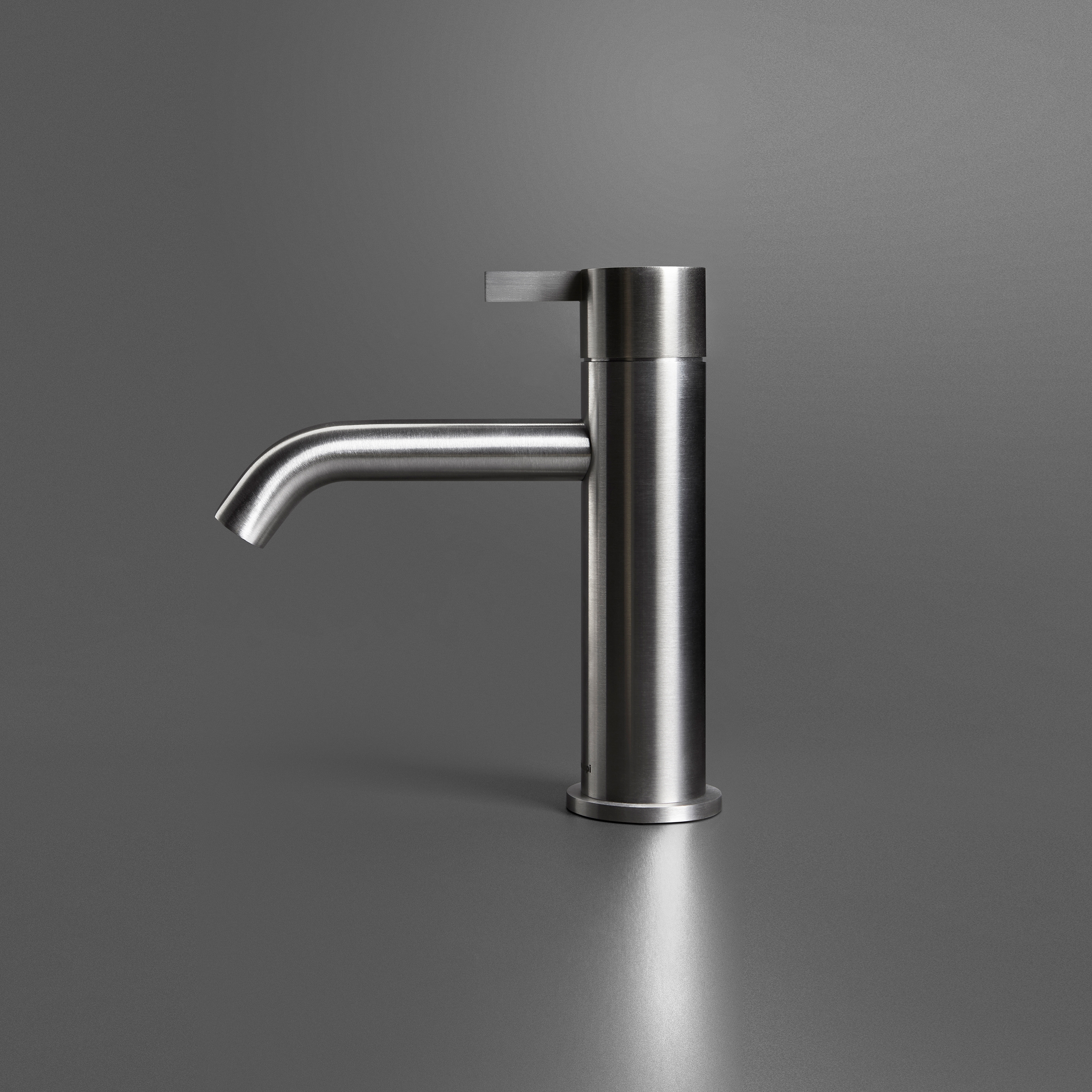 Display product Essentia from manufacturer antoniolupi