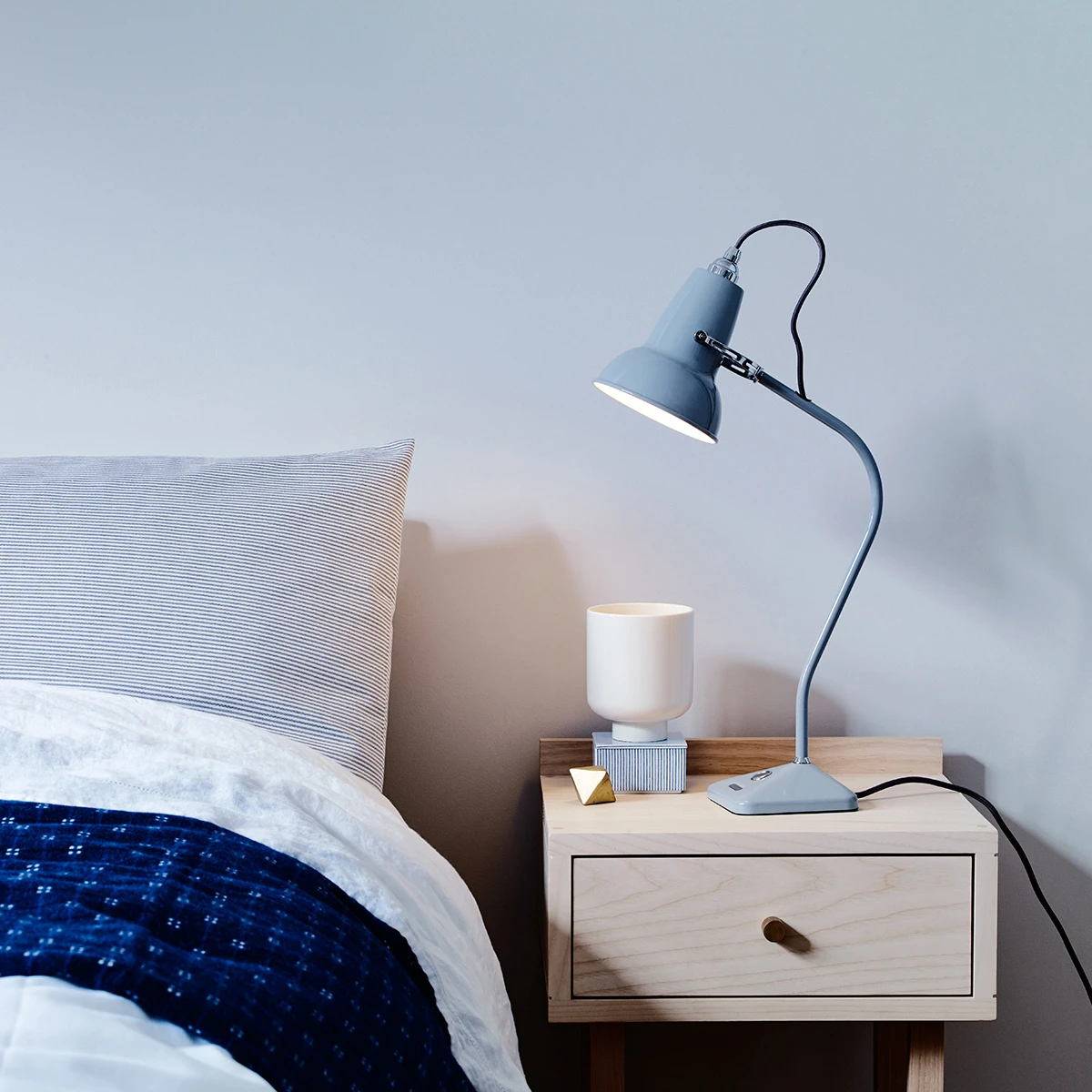 TABLE LAMPS