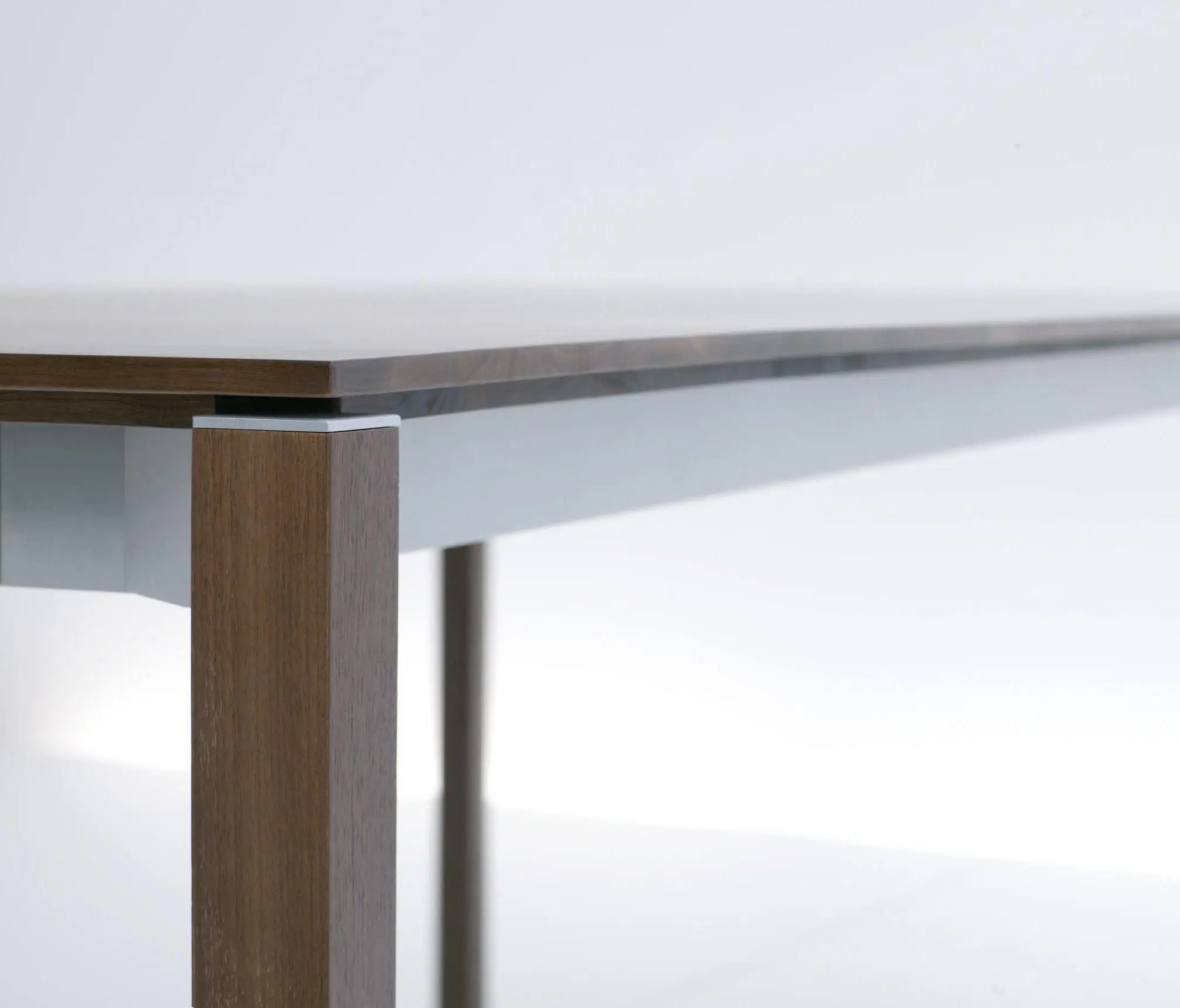 more - Tira | table