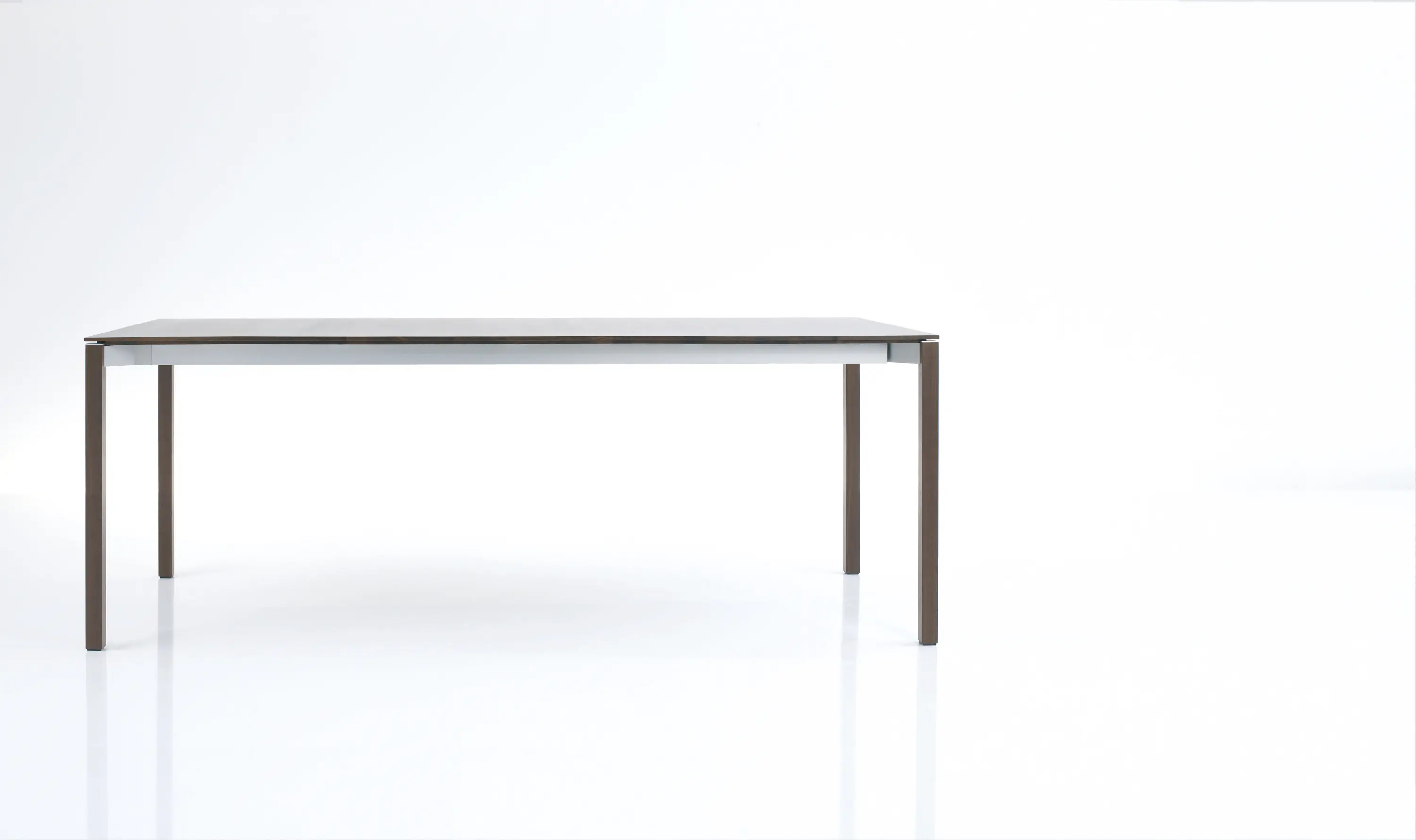 more - Tira | table
