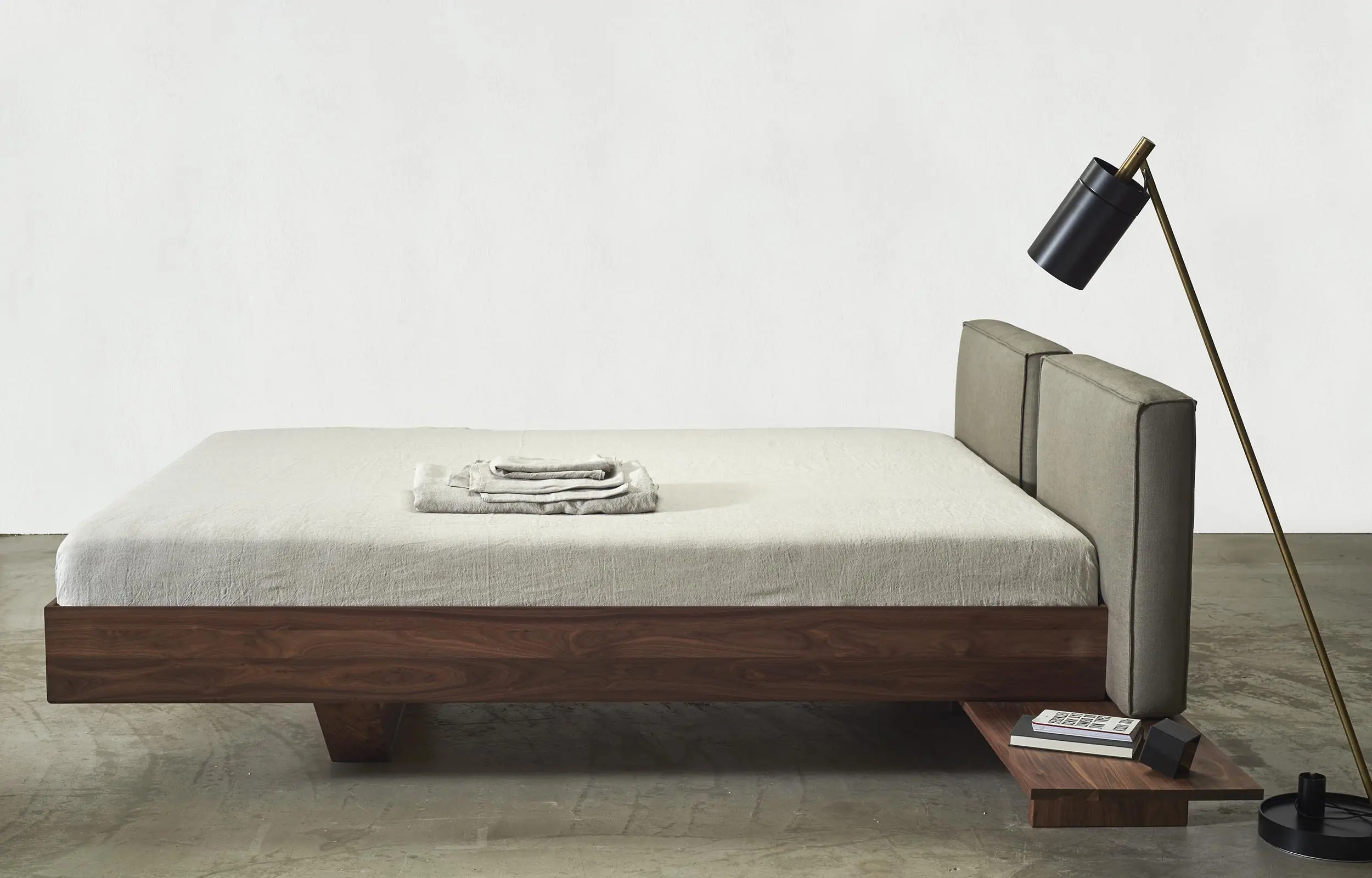 more - B15 | bed