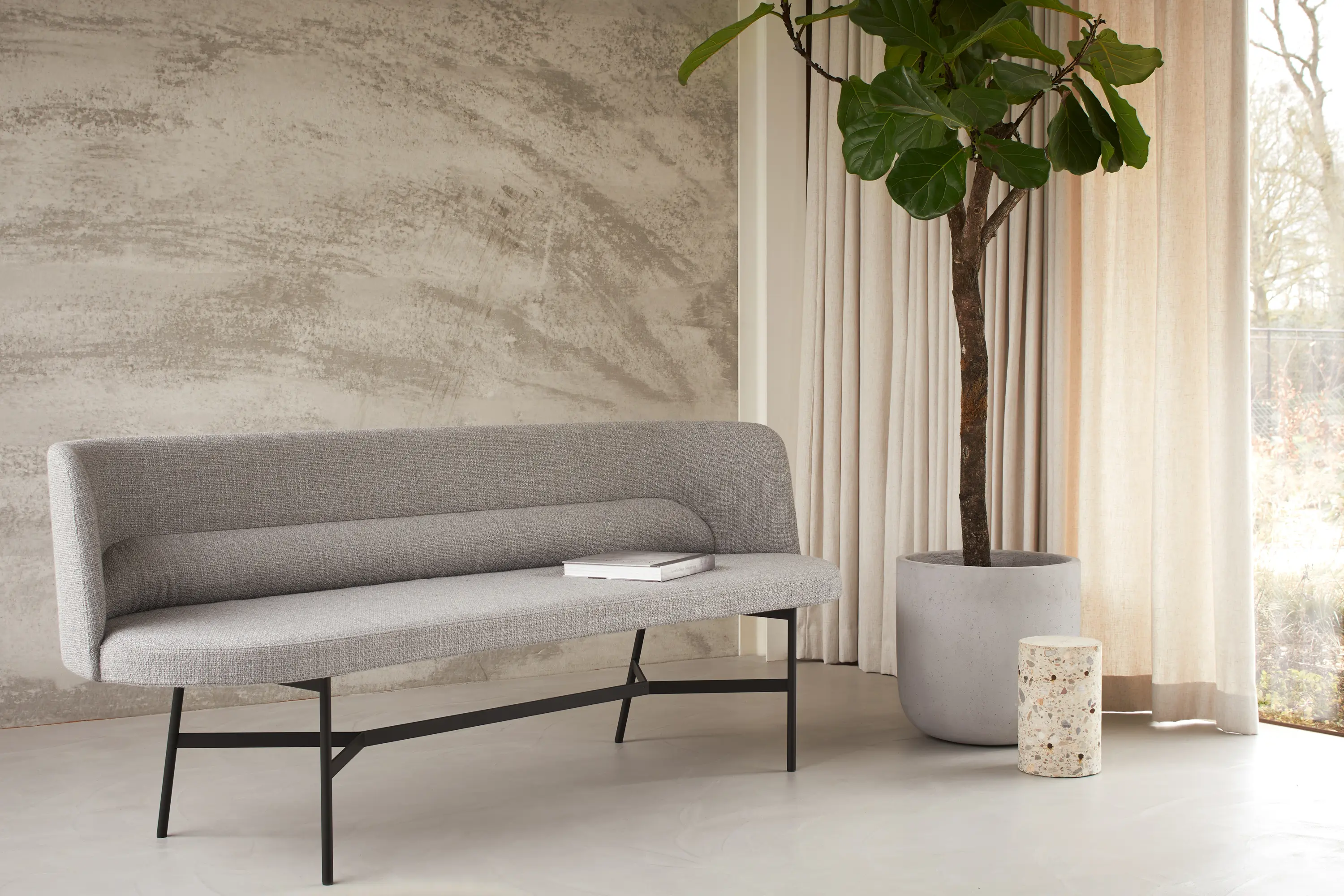 more - Harri I bench