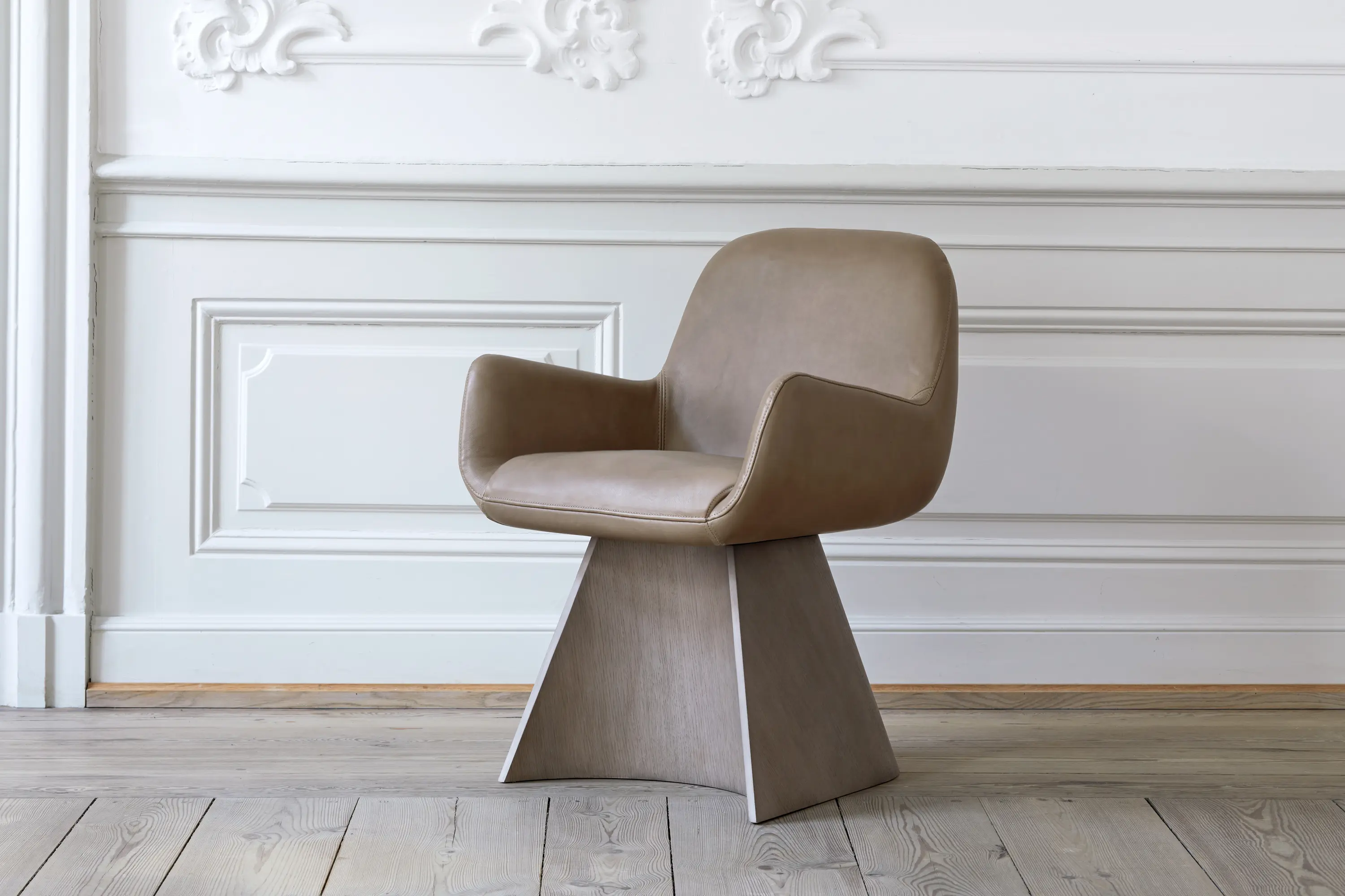 more - Gabo I chair