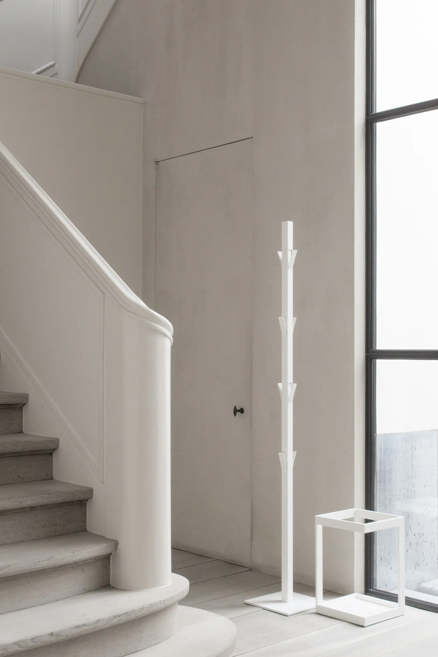 viccarbe - Window - free standing coat hanger