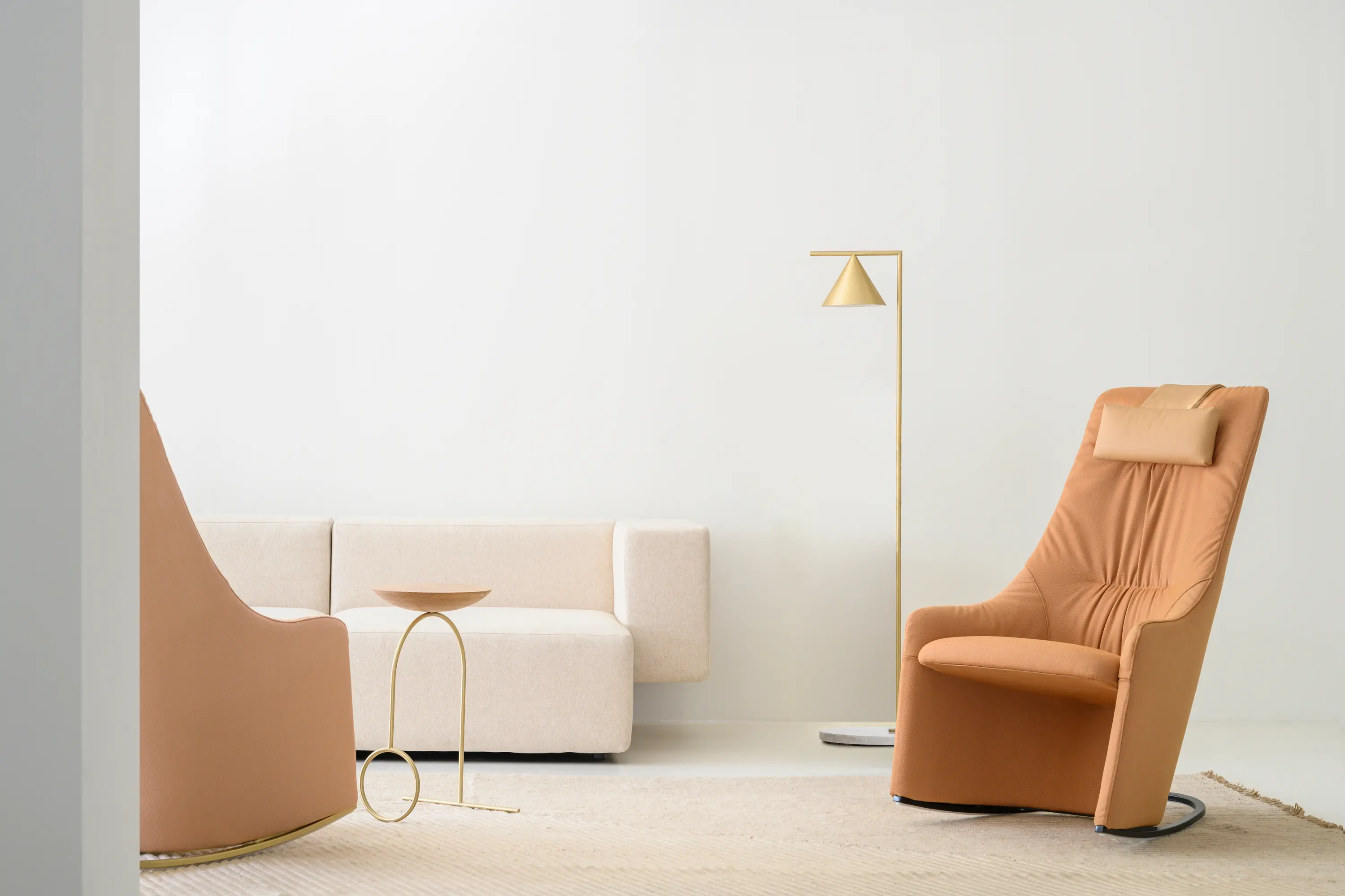 viccarbe - Nagi lounge chair with low backrest & smooth upholstery