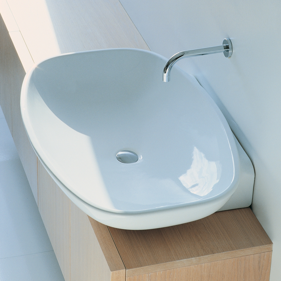 Display product Nuda 85 basin from manufacturer Ceramica Flaminia