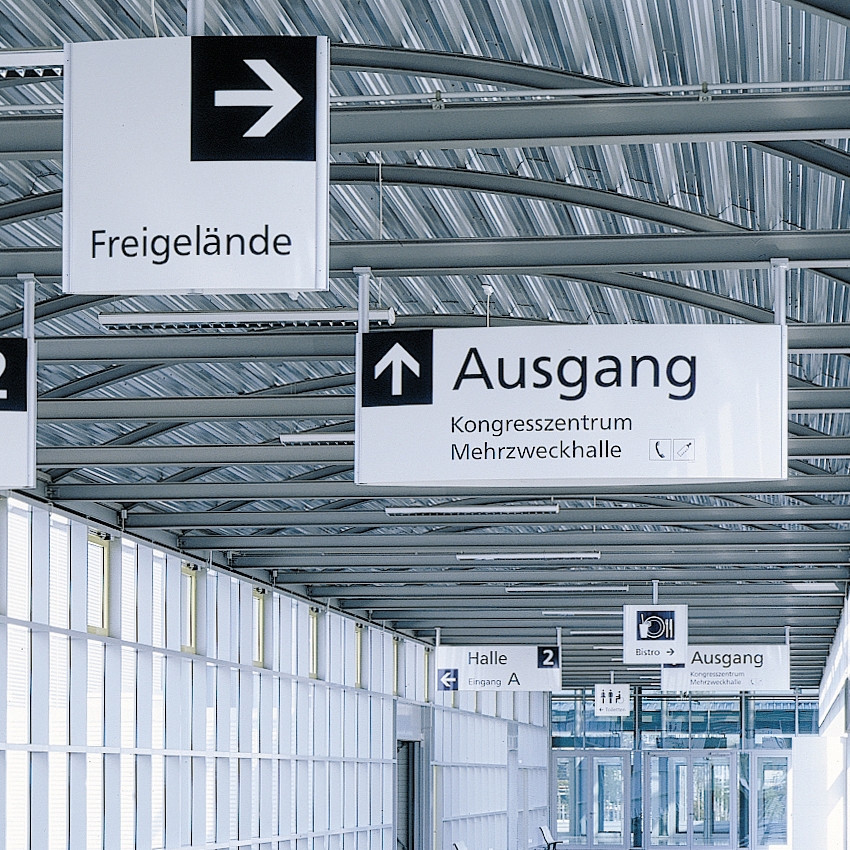 Mostra il prodotto Signpost ceiling mounted SD del produttore Meng Informationstechnik