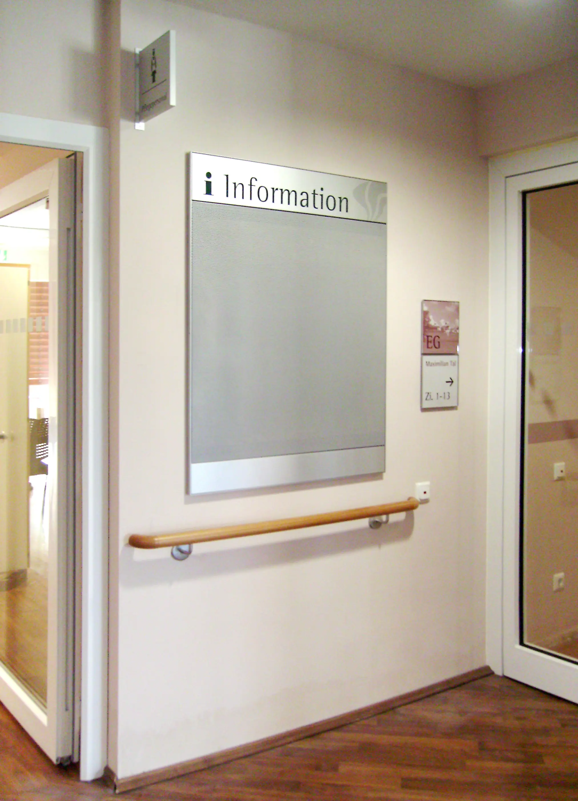 Meng Informationstechnik - Flachvitrine QVF