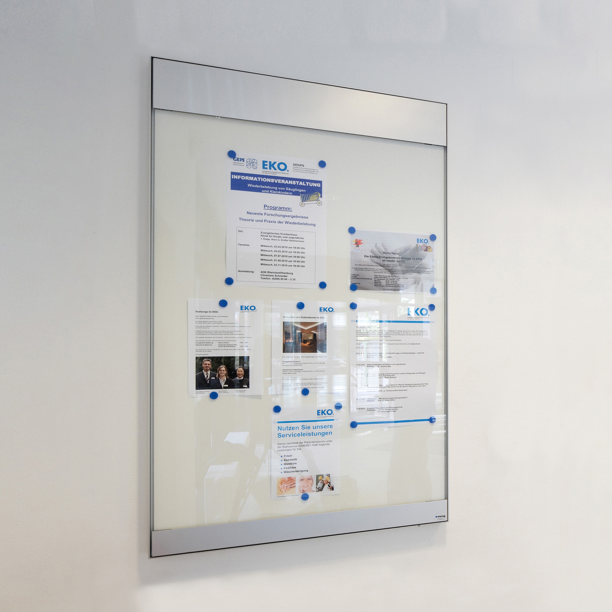 Display product Flat show case QVF from manufacturer Meng Informationstechnik