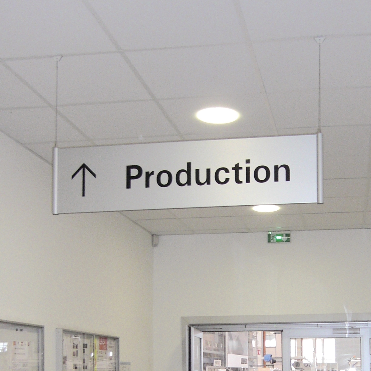 Mostra il prodotto Signpost ceiling mounted RD del produttore Meng Informationstechnik