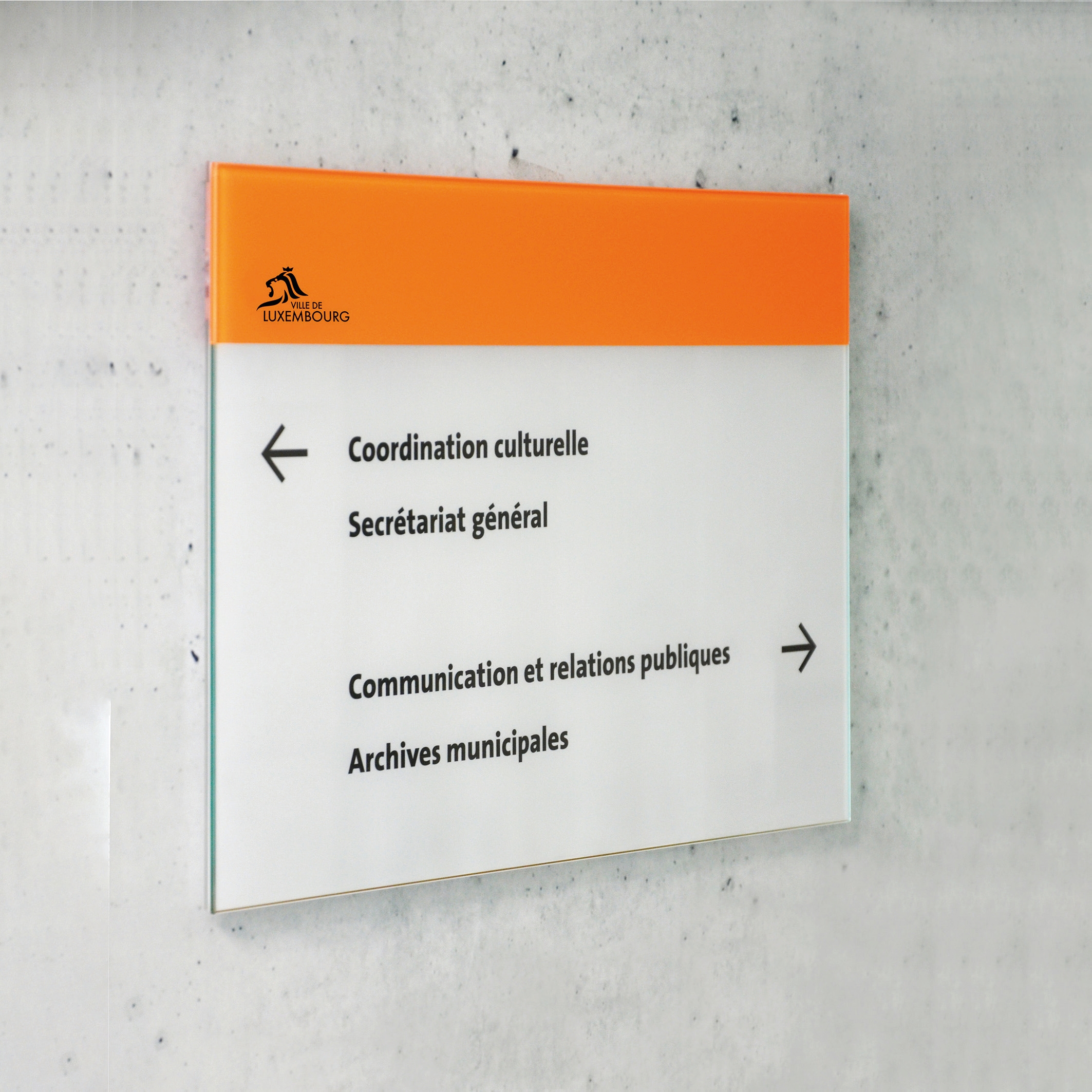 Afficher le produit Signpost glass wall mounted PVW du fabricant Meng Informationstechnik