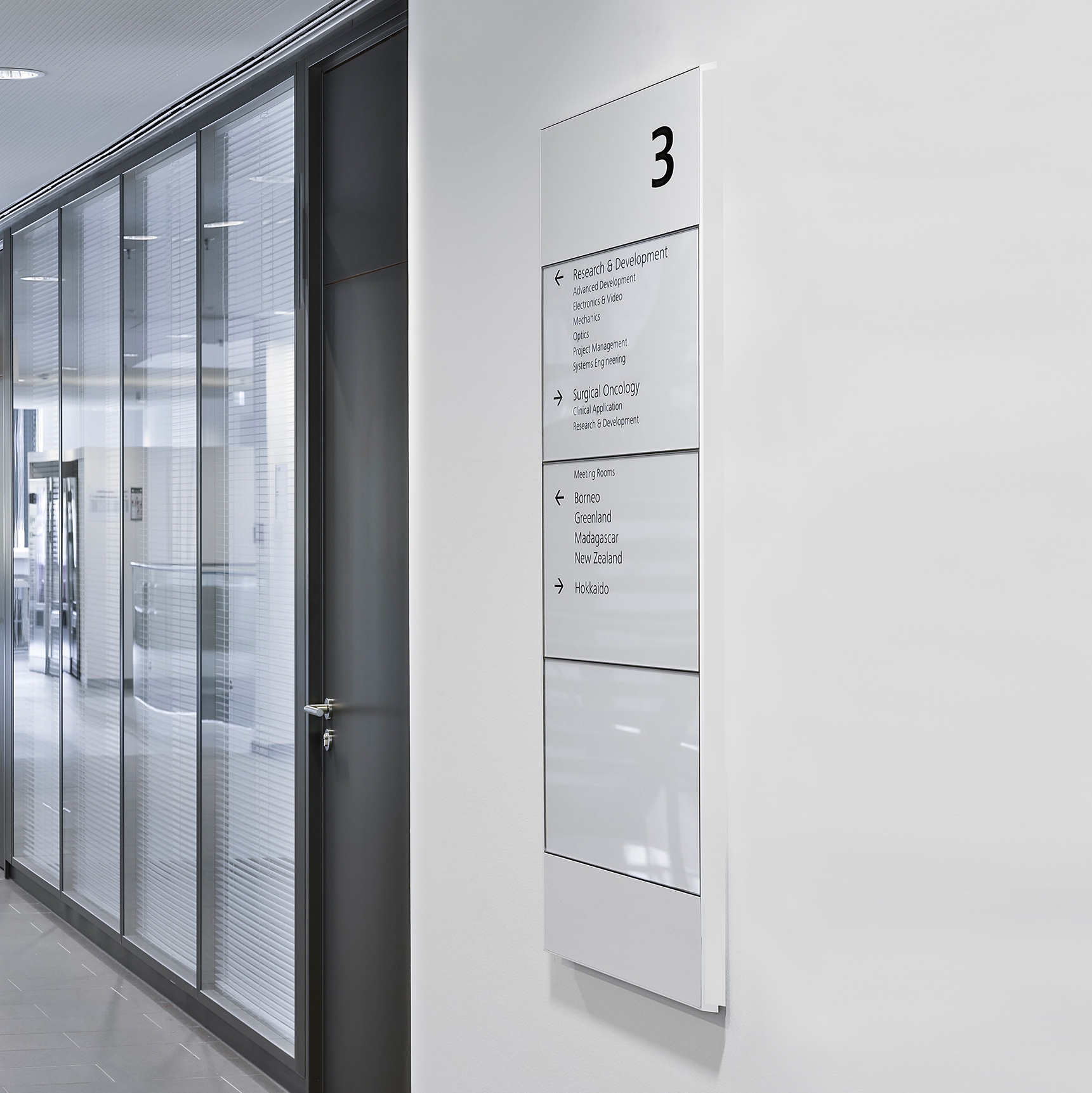 Produkt Übersichten wandmontiert QUAM des Herstellers Meng Informationstechnik anzeigen