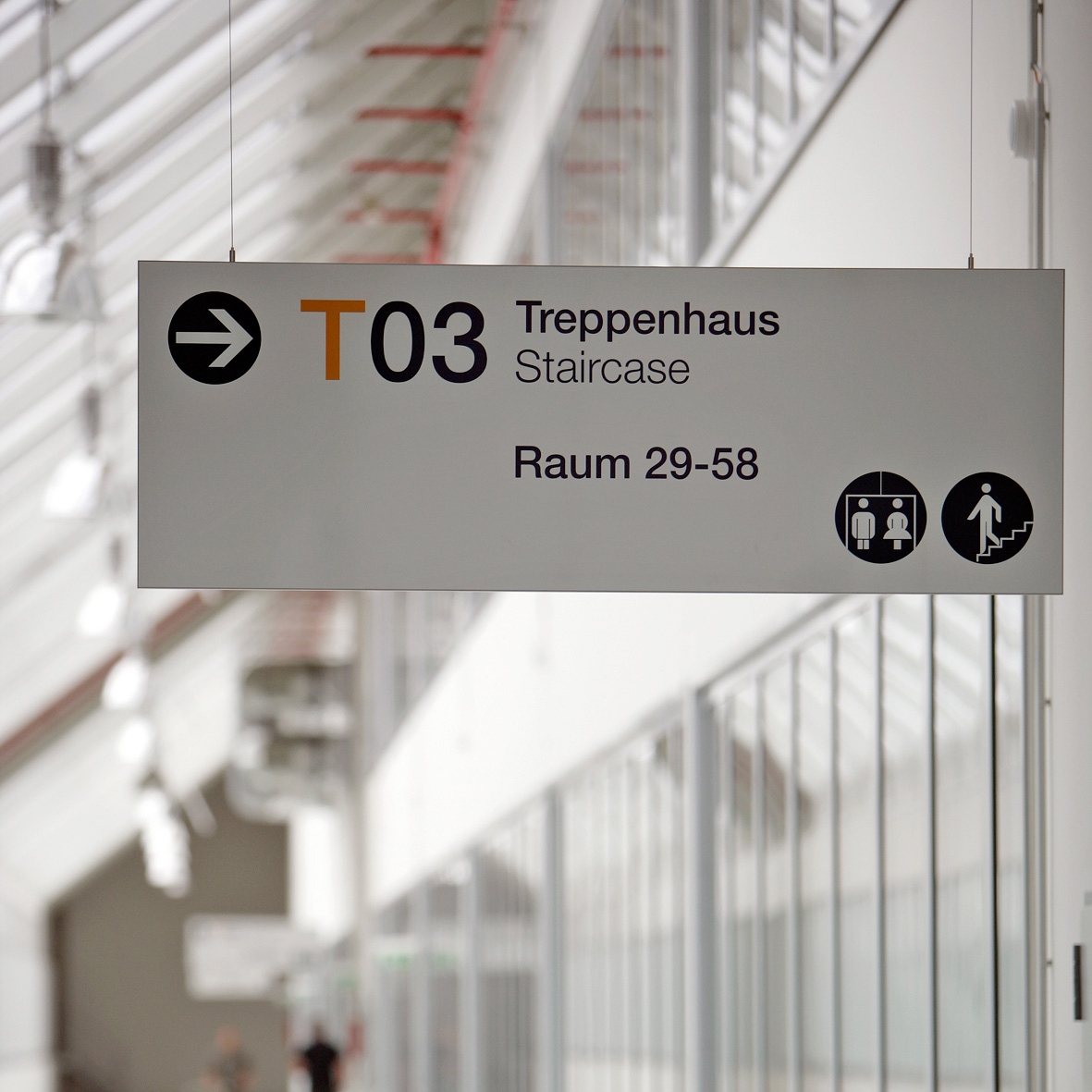 Mostra il prodotto Signpost ceiling mounted QD del produttore Meng Informationstechnik