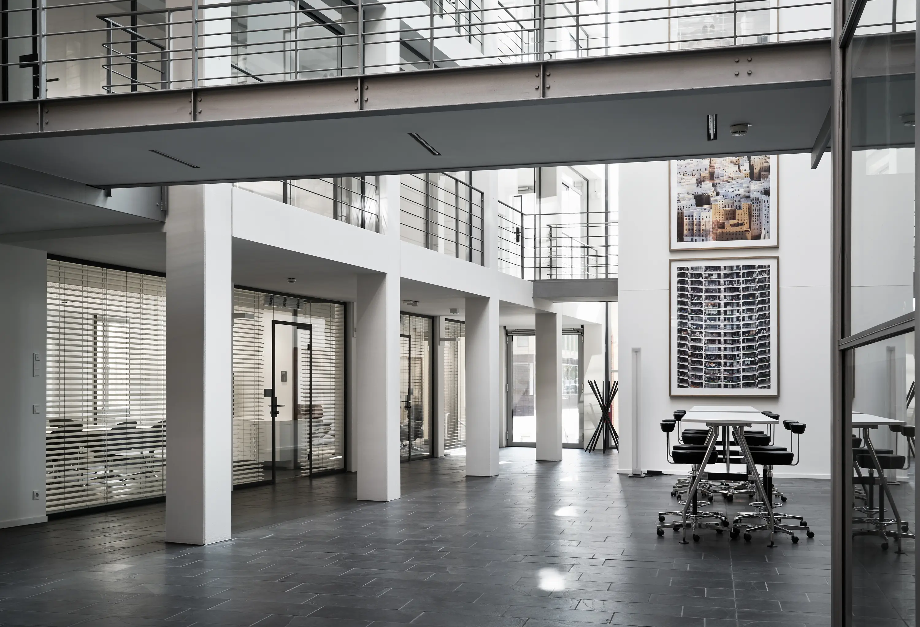 Ann Idstein - Venetian Blinds | Transluzente Jalousien