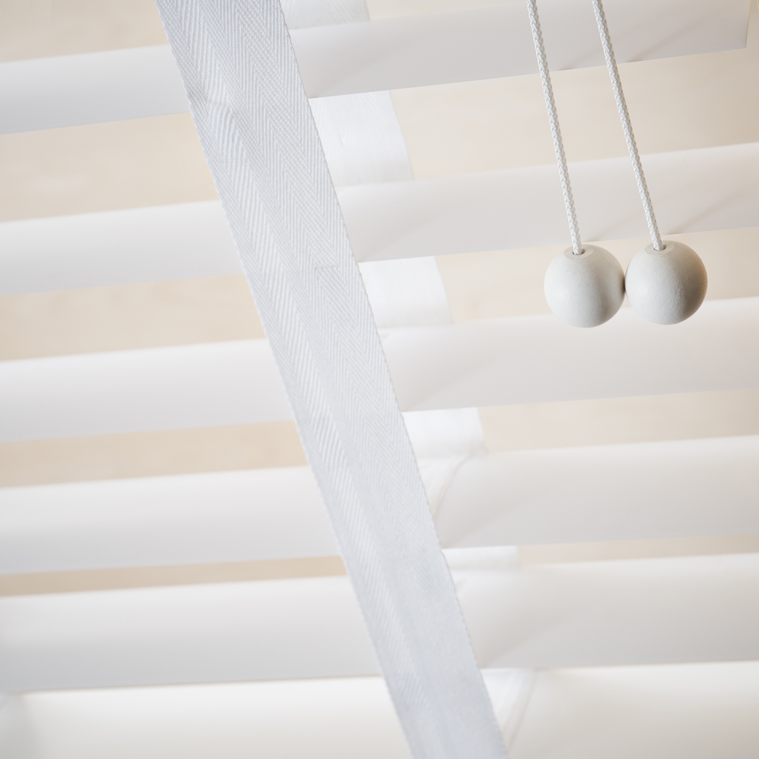 Display product Venetian Blinds | Translucent from manufacturer Ann Idstein